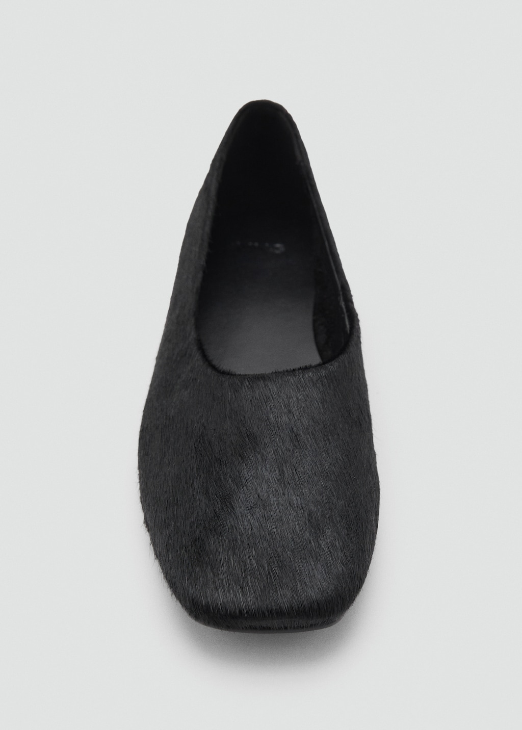 Leather shoes with fur
