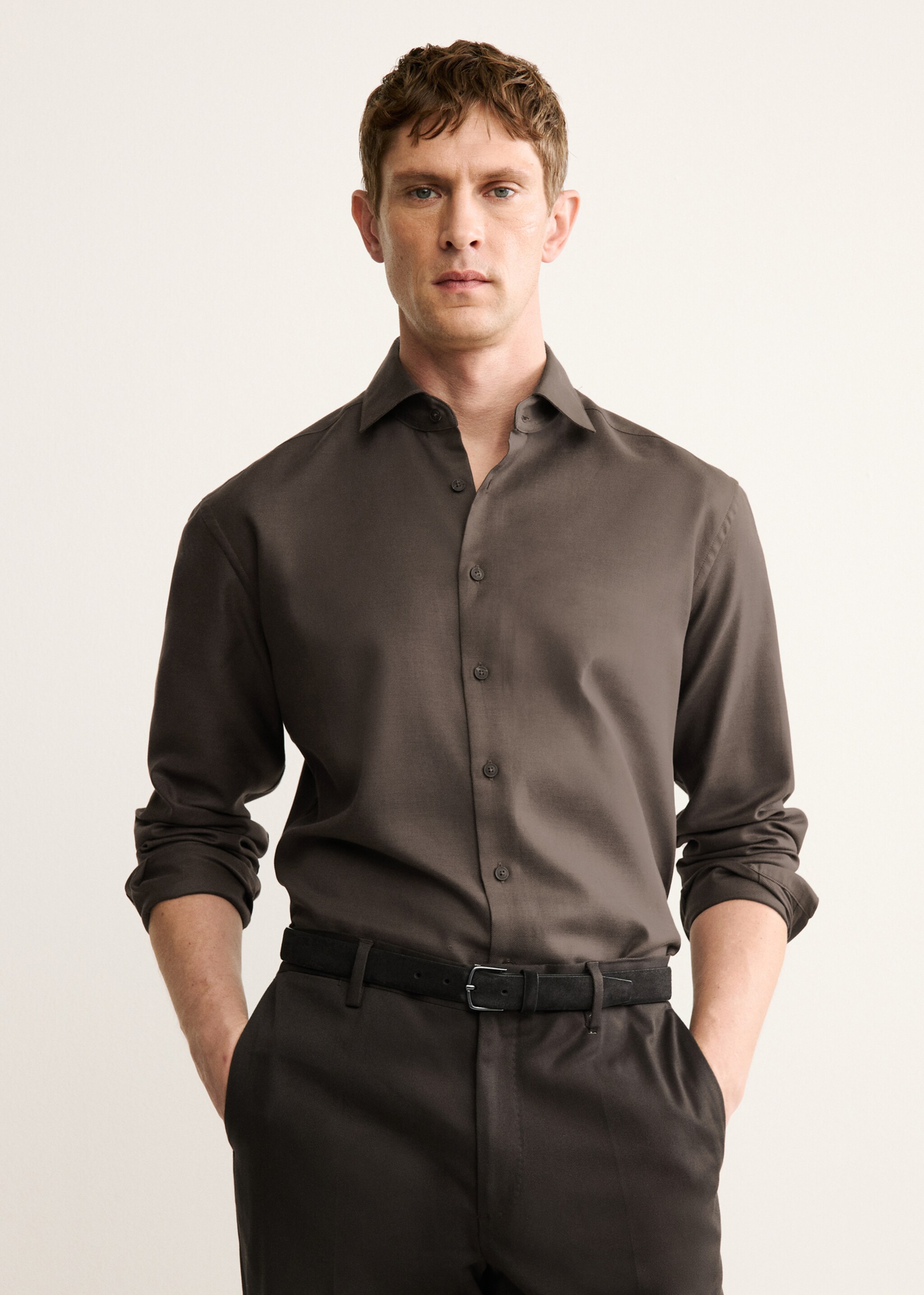 Camisa classic-fit algodón - Plano medio, Marrón. Ref: 17088288-00.