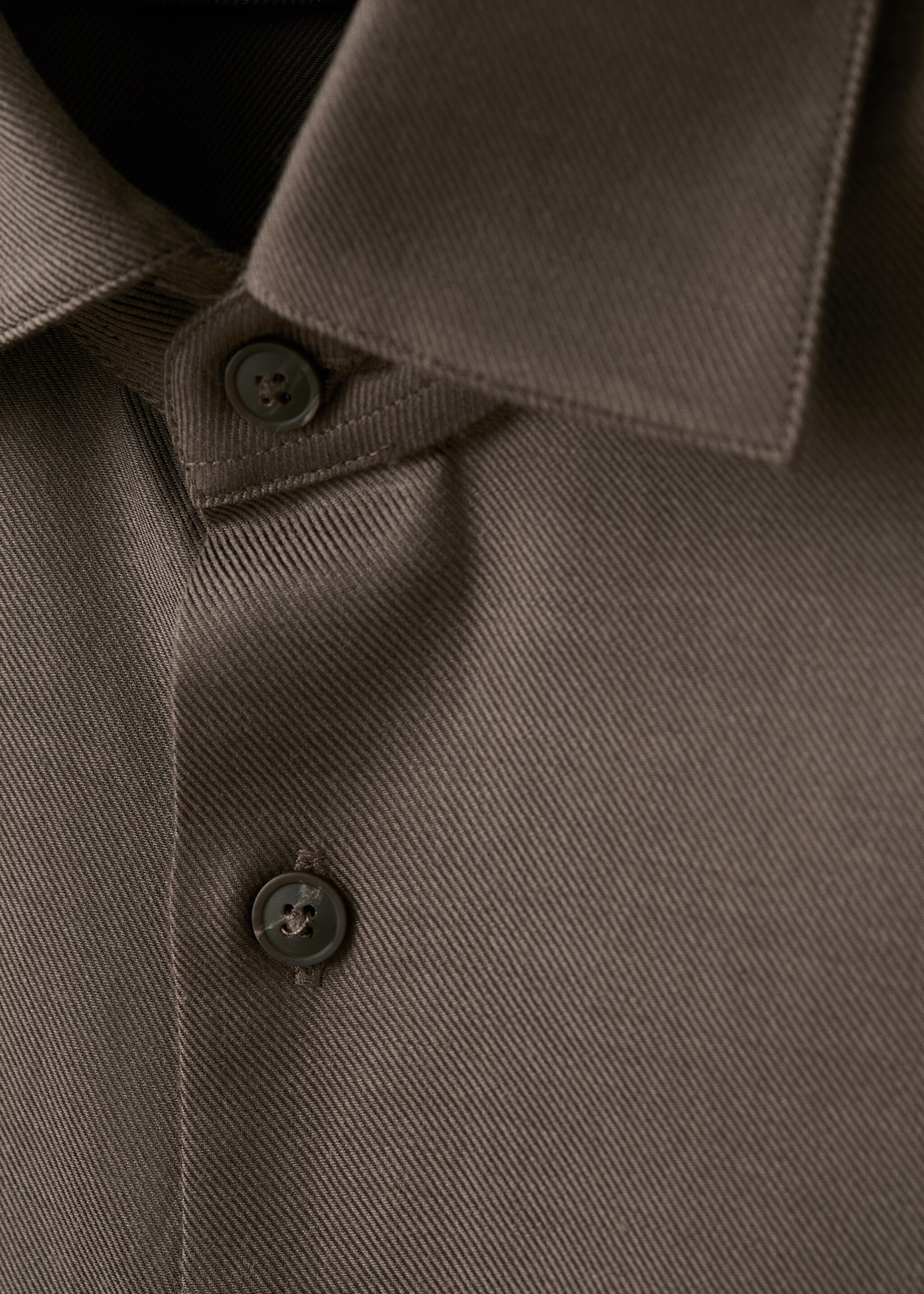 Camisa classic-fit algodón - Detalle del artículo 8, Marrón. Ref: 17088288-00.