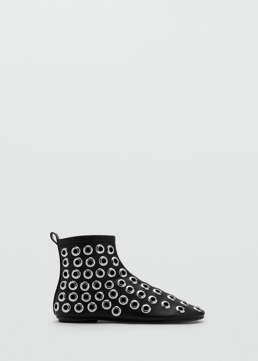 Faux-effect ankle boots with eyelets