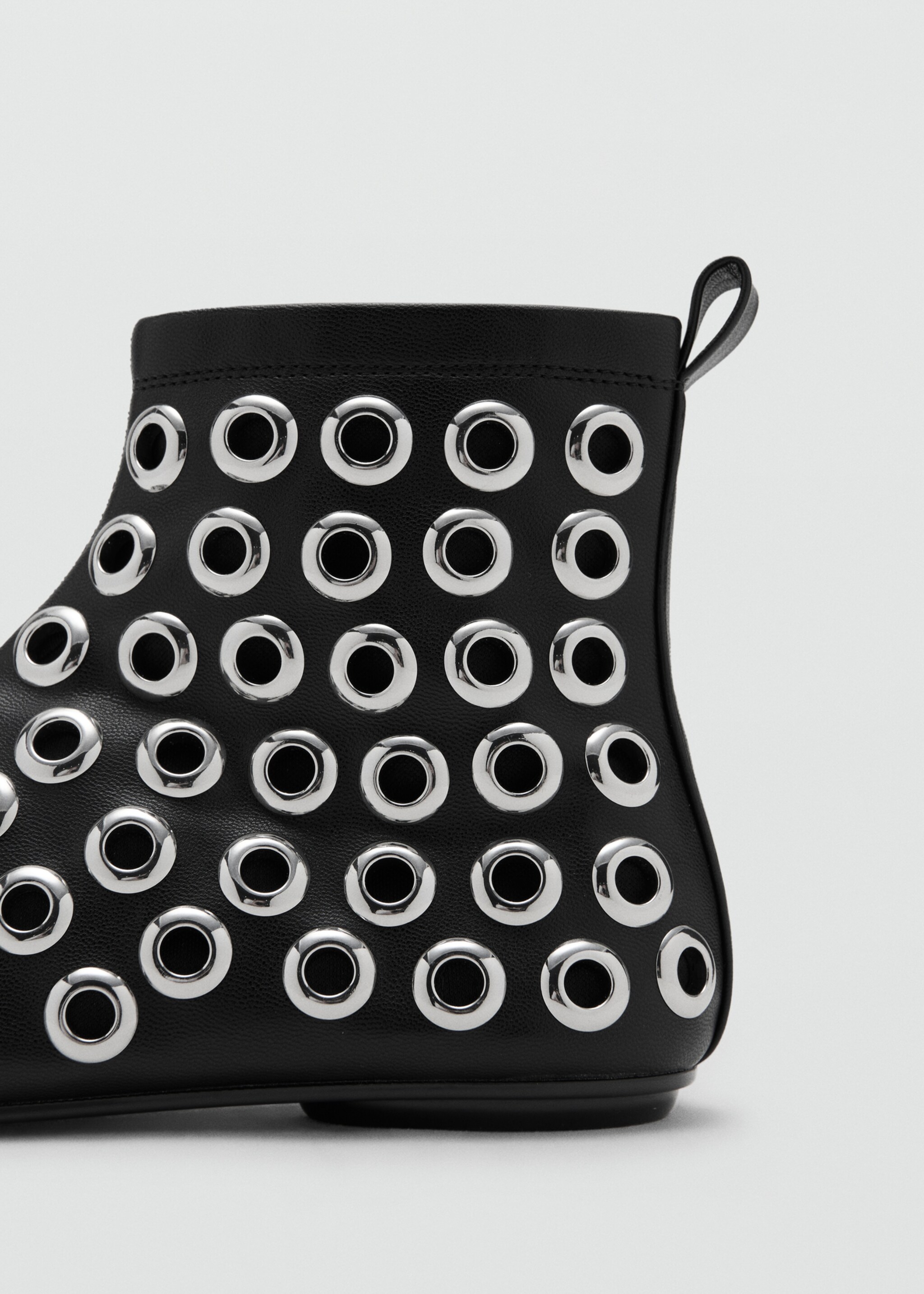 Bottine effet cuir eyelets - Détail de l'article 1, Noir. Ref: 17088633-00.