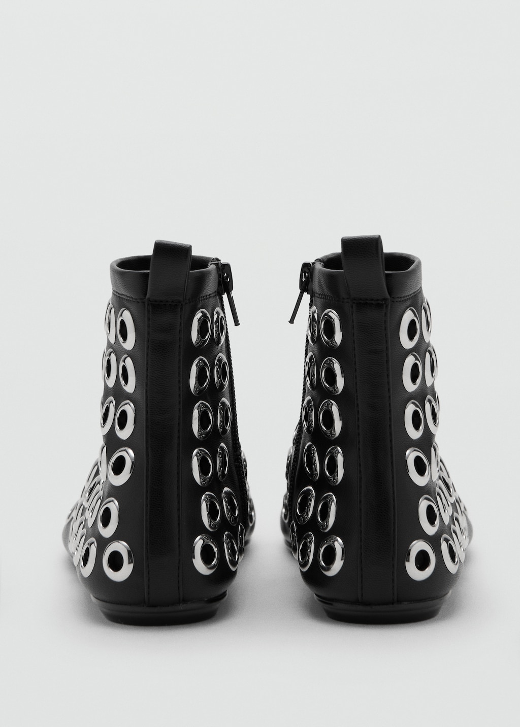 Faux-effect ankle boots with eyelets