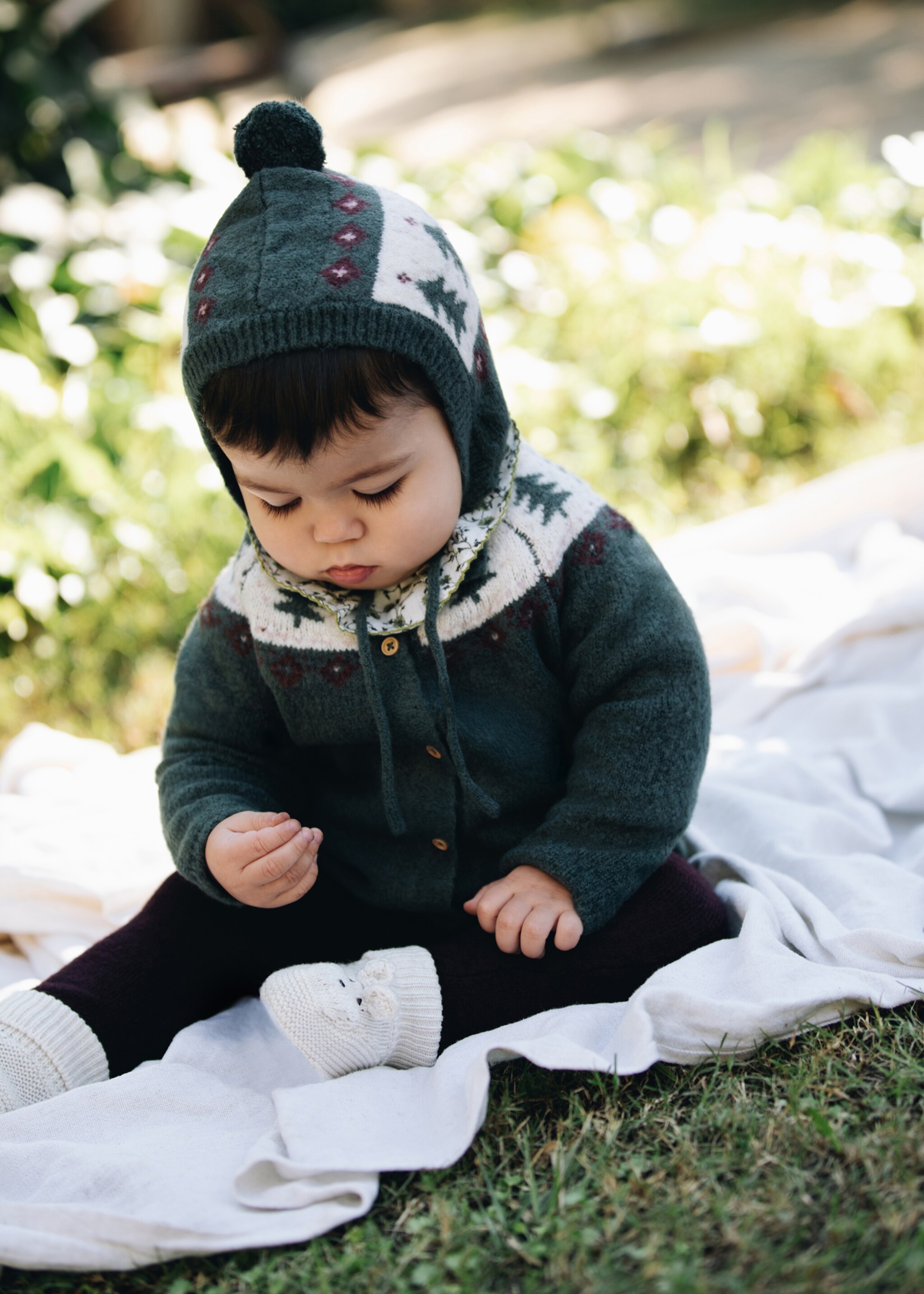 Printed knitwear cardigan - Details of the article 6, Billiard Green. Ref: 17089104-00.