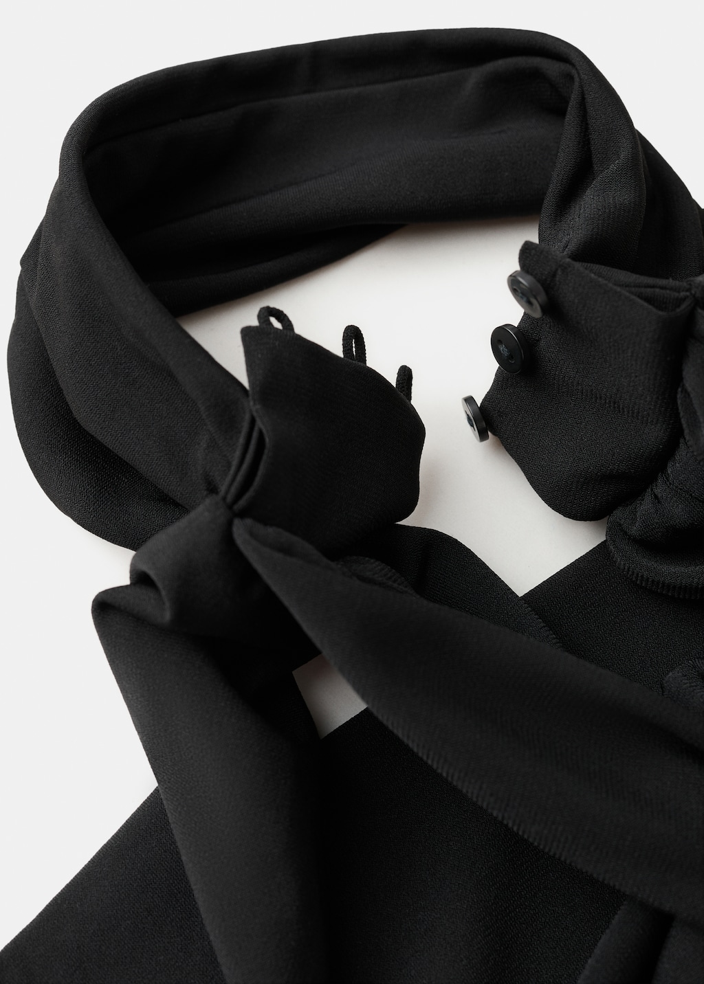 Halter-neck jumpsuit with scarf