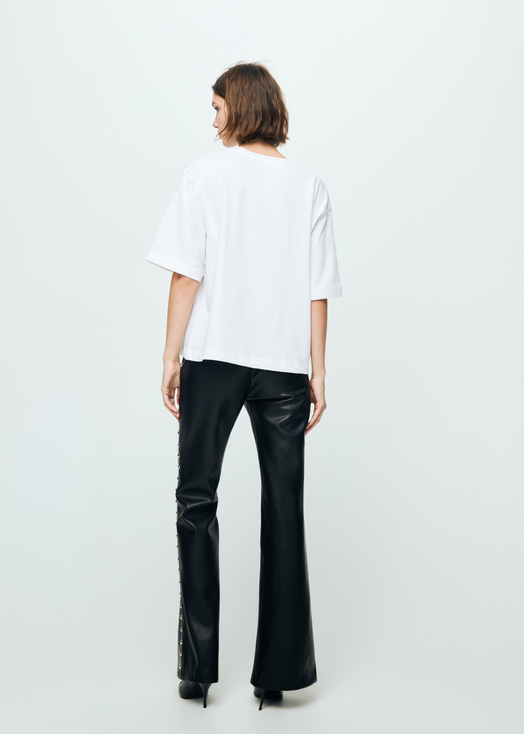 Broek met lederlook en studs - Achterkant van het artikel, Zwart. Ref: 17089109-00.