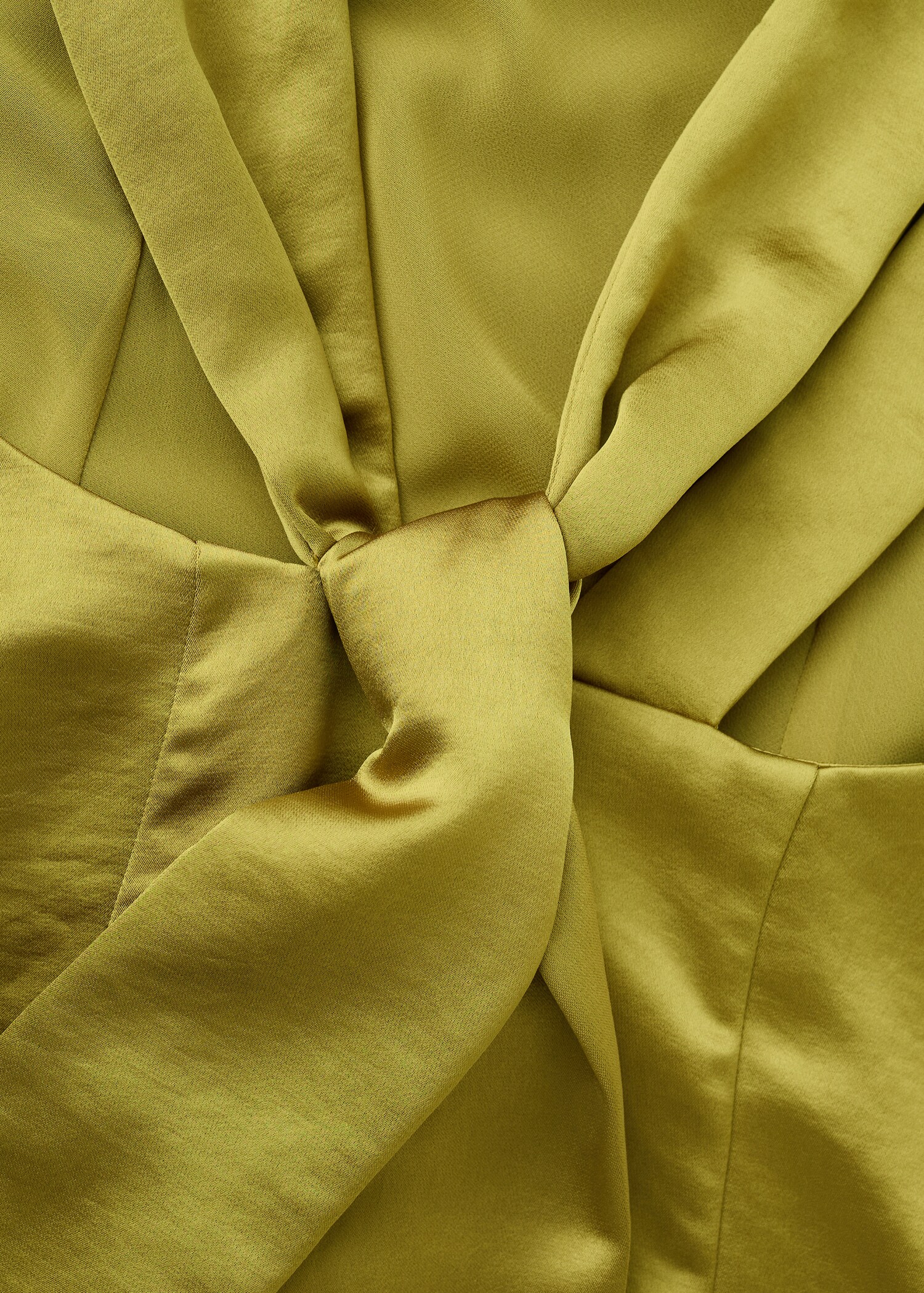 Open-back satin-effect dress - Details of the article 0