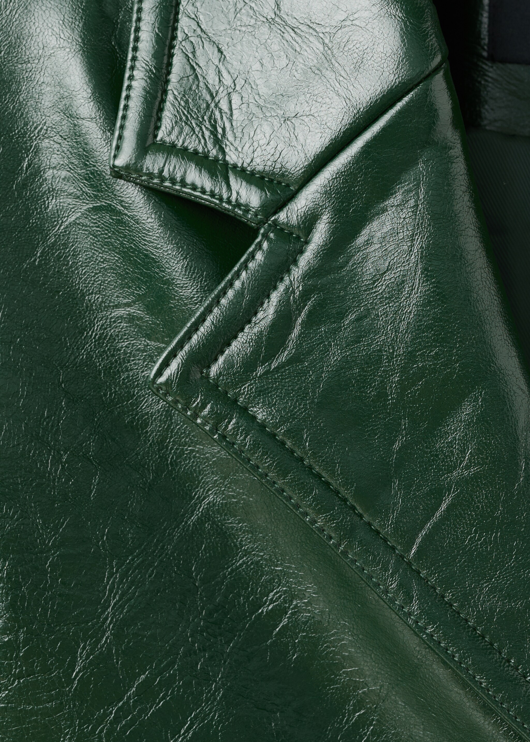 Long faux leather effect coat - Details of the article 8, Green. Ref: 17089210-00.