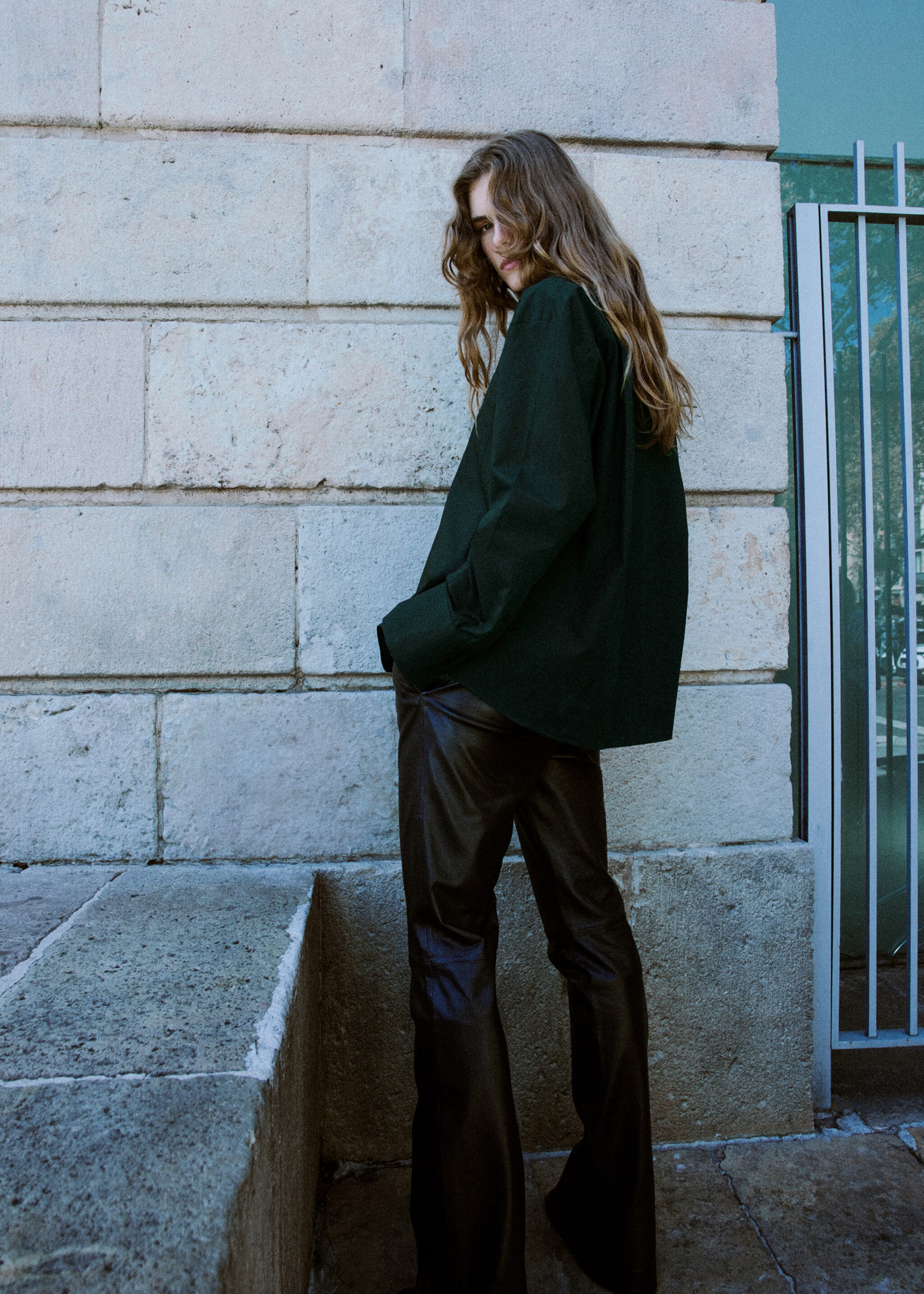 Pocket oversize shirt - Details of the article 1, Green. Ref: 17089212-00.