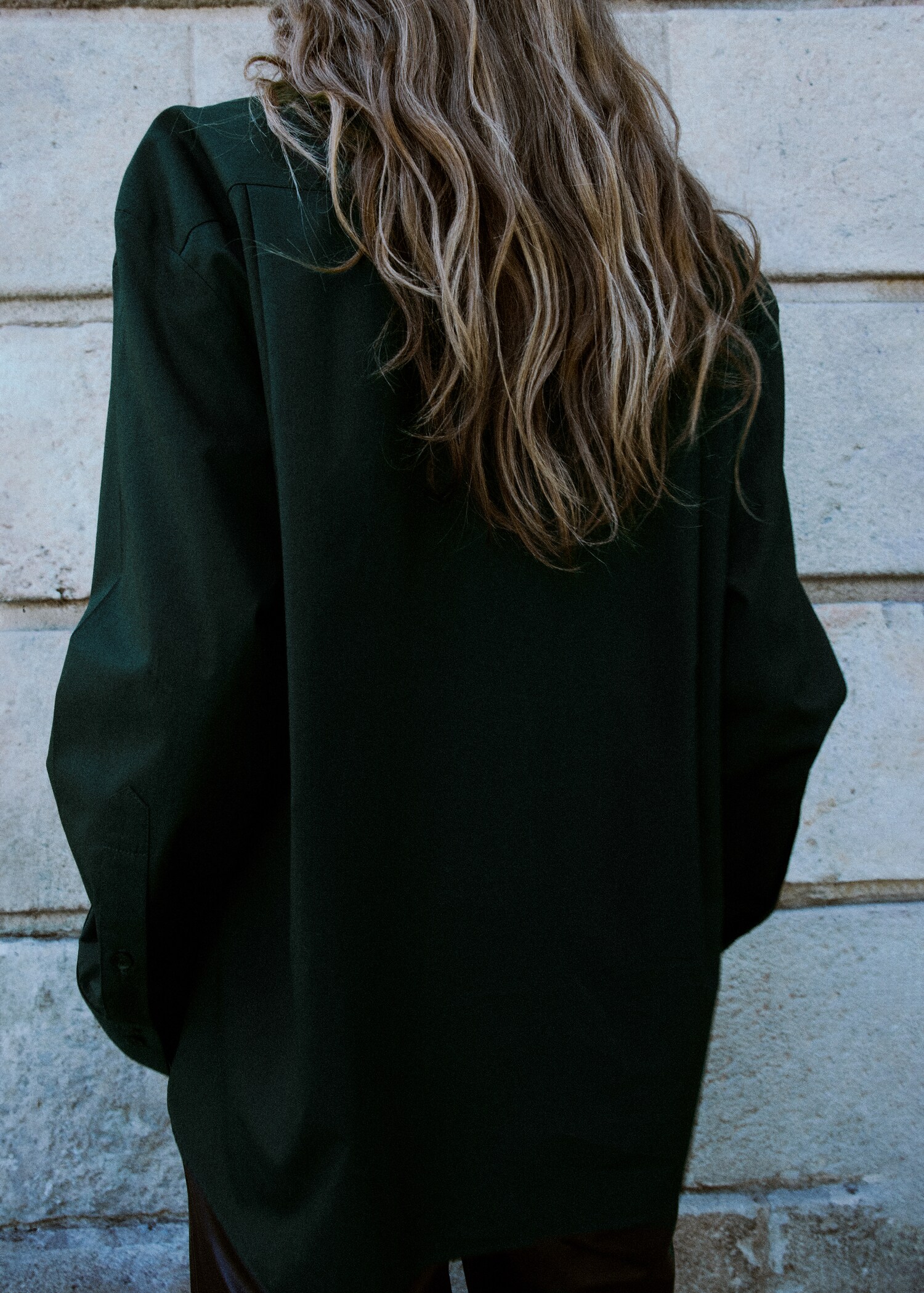 Pocket oversize shirt - Reverse of the article