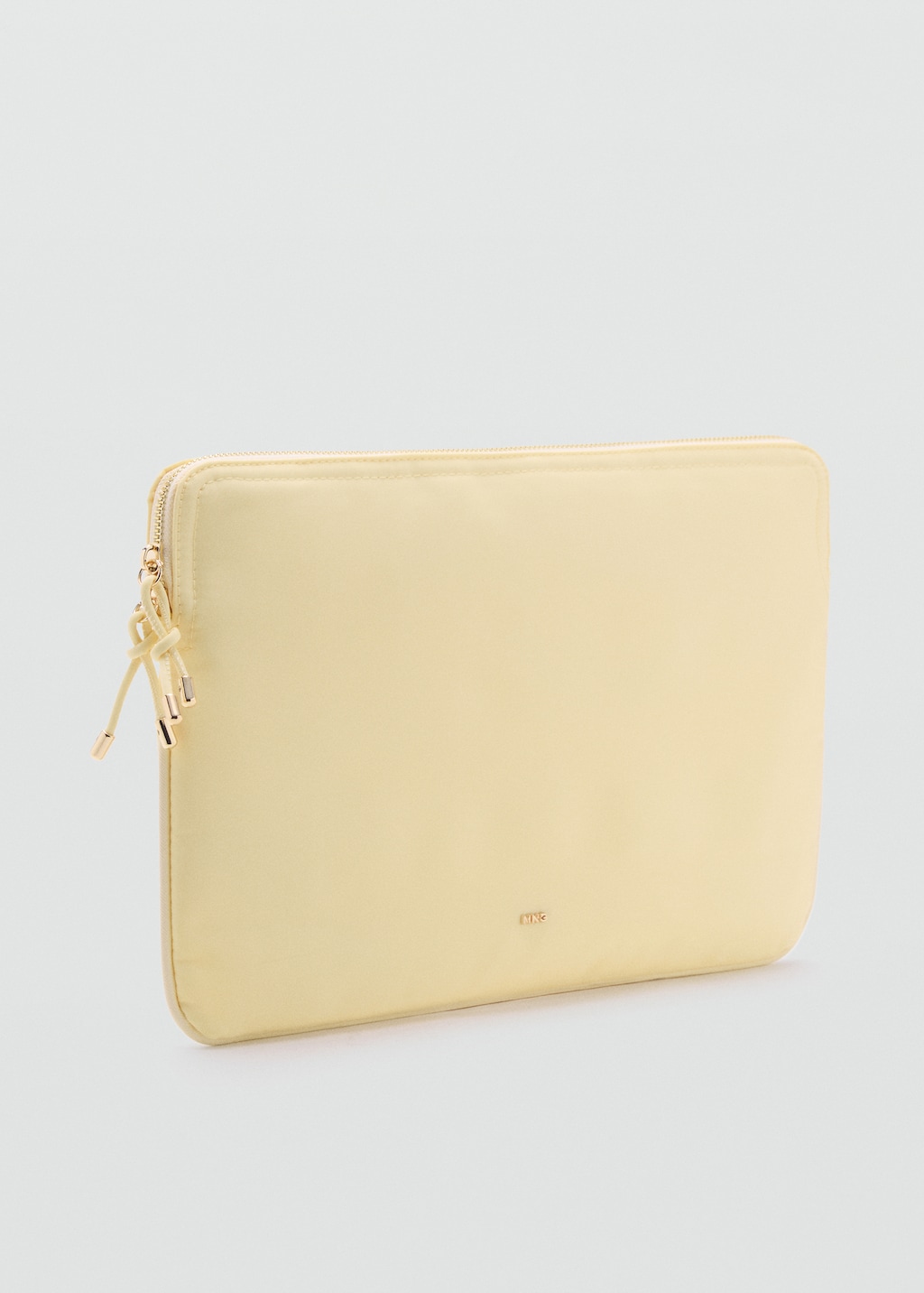 Nylon case with zip