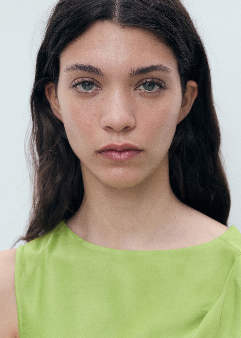 Long dress with ruffled sleeves