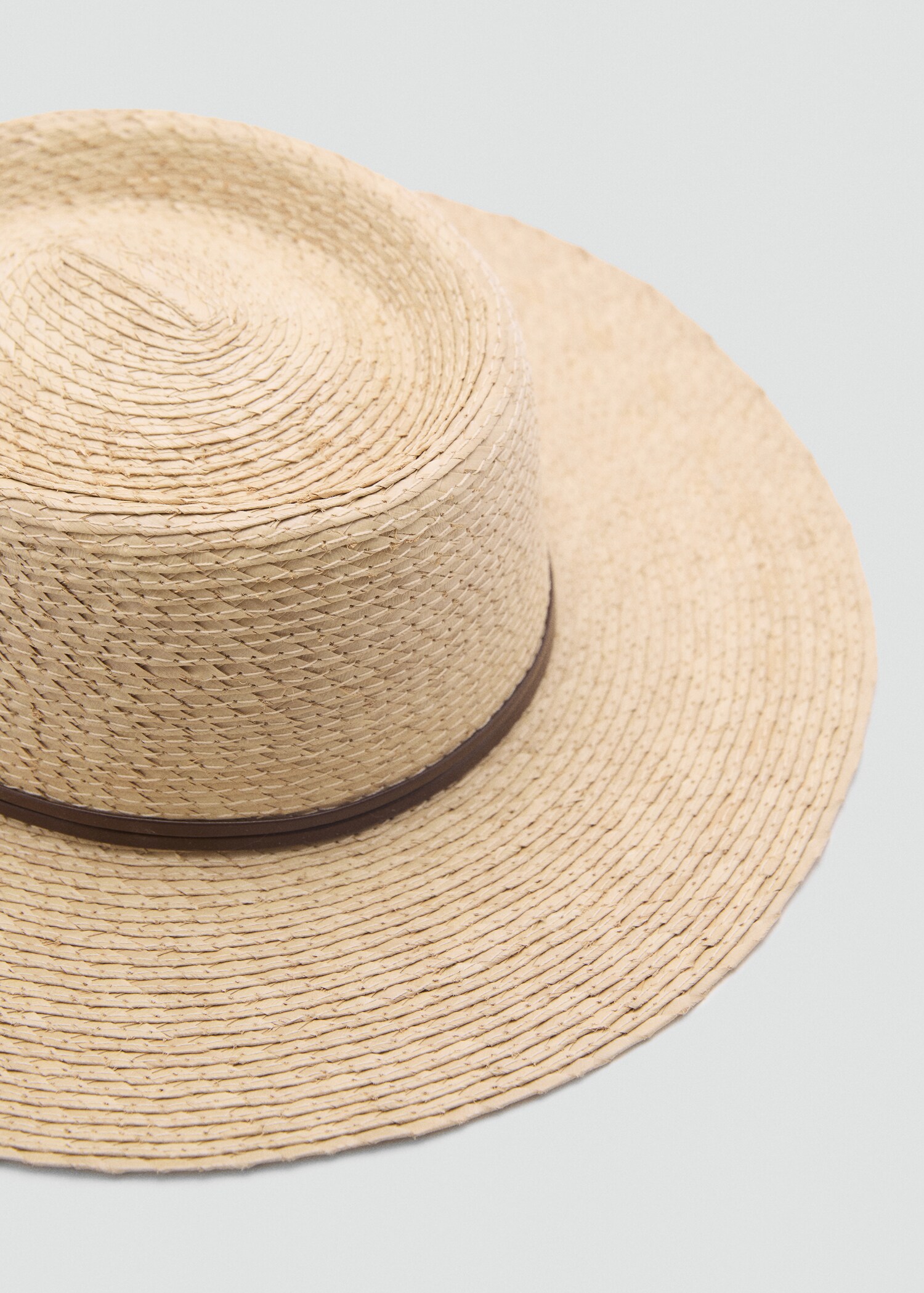 Sombrero fibra natural cinta contraste - Plano medio