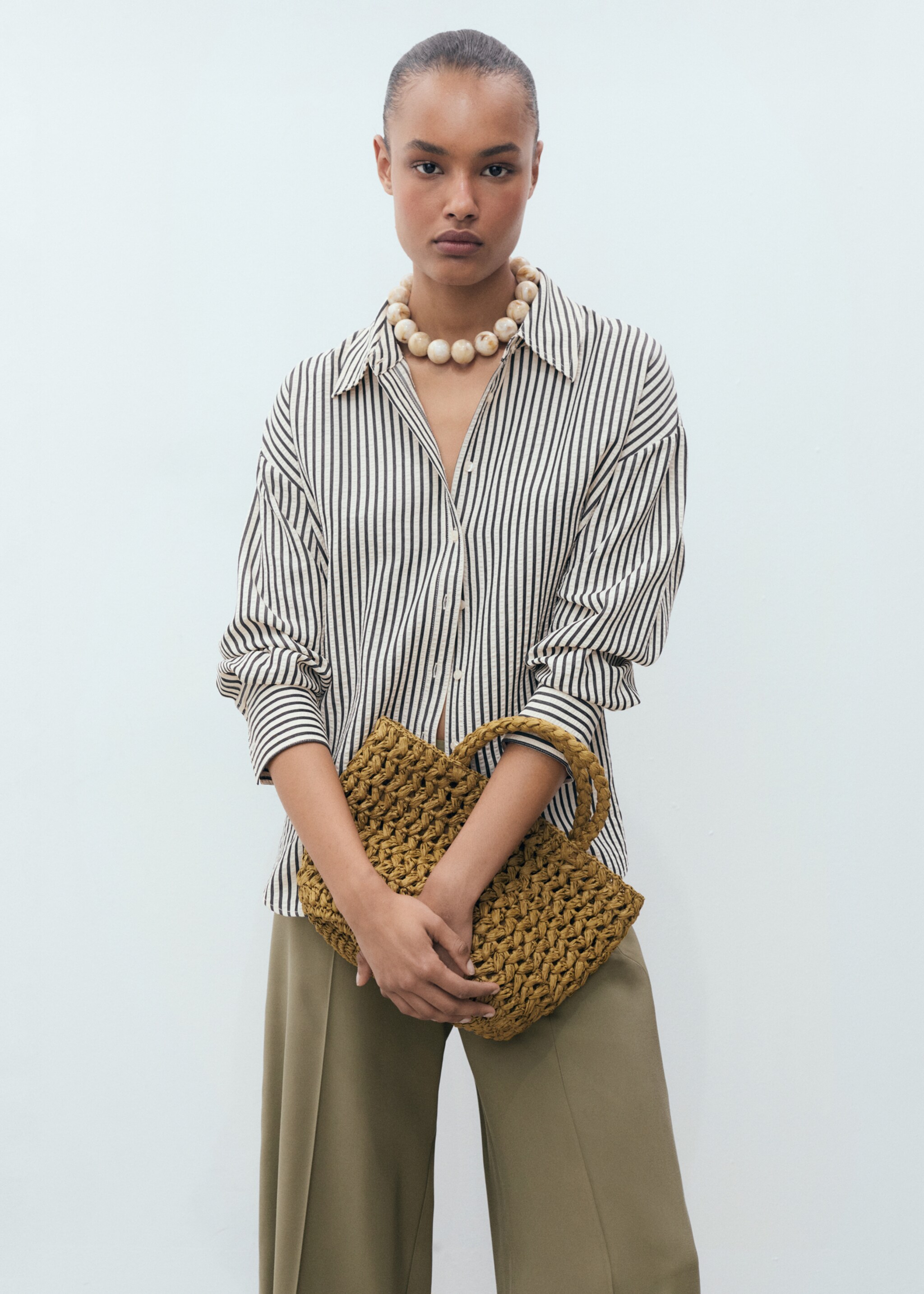 Flowy palazzo trousers - Details of the article 6, Khaki. Ref: 17091129-00.