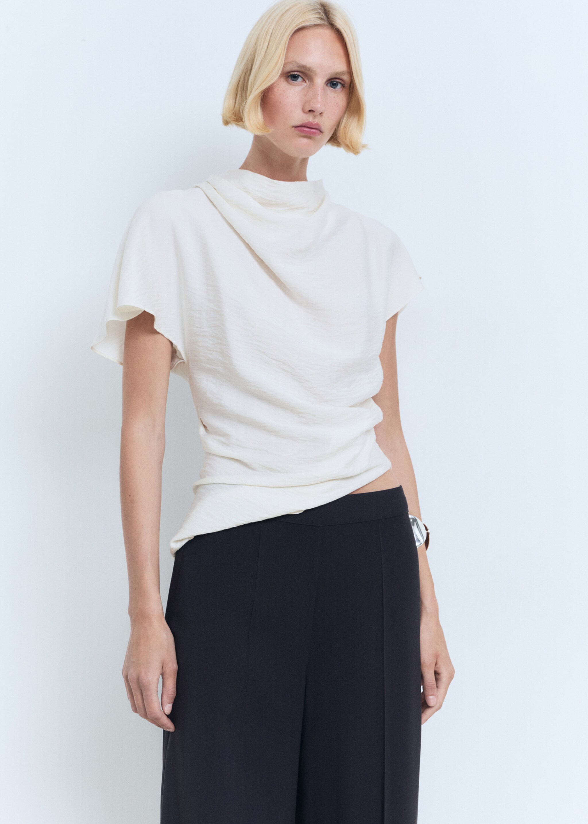 Flowy palazzo trousers - Details of the article 1, Navy. Ref: 17091129-00.