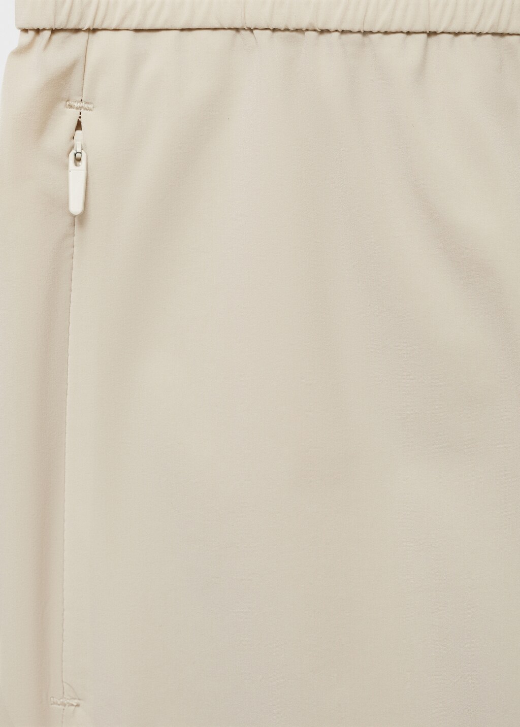 Water-repellent bermuda shorts