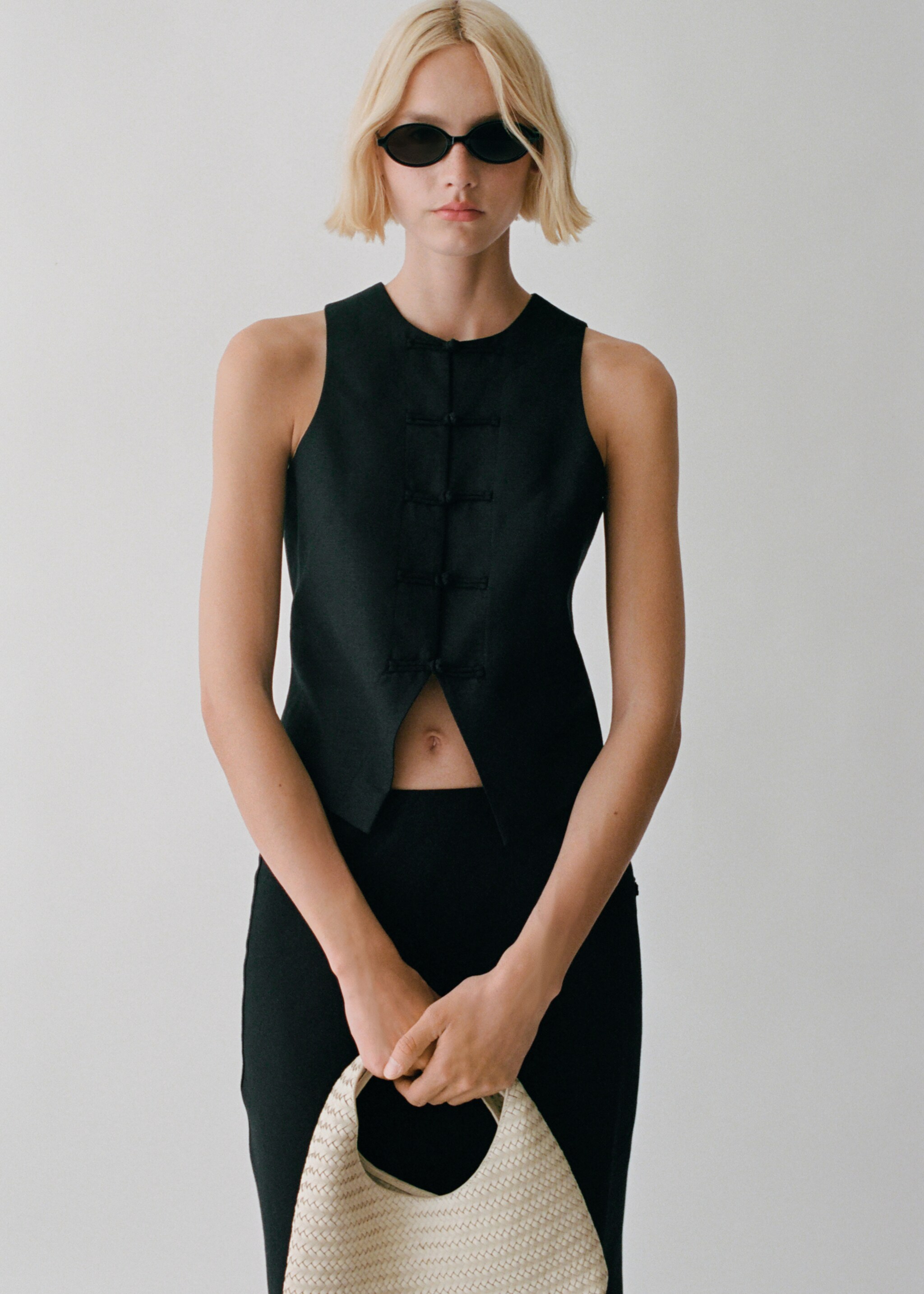 Linen-blend suit waistcoat - Details of the article 7