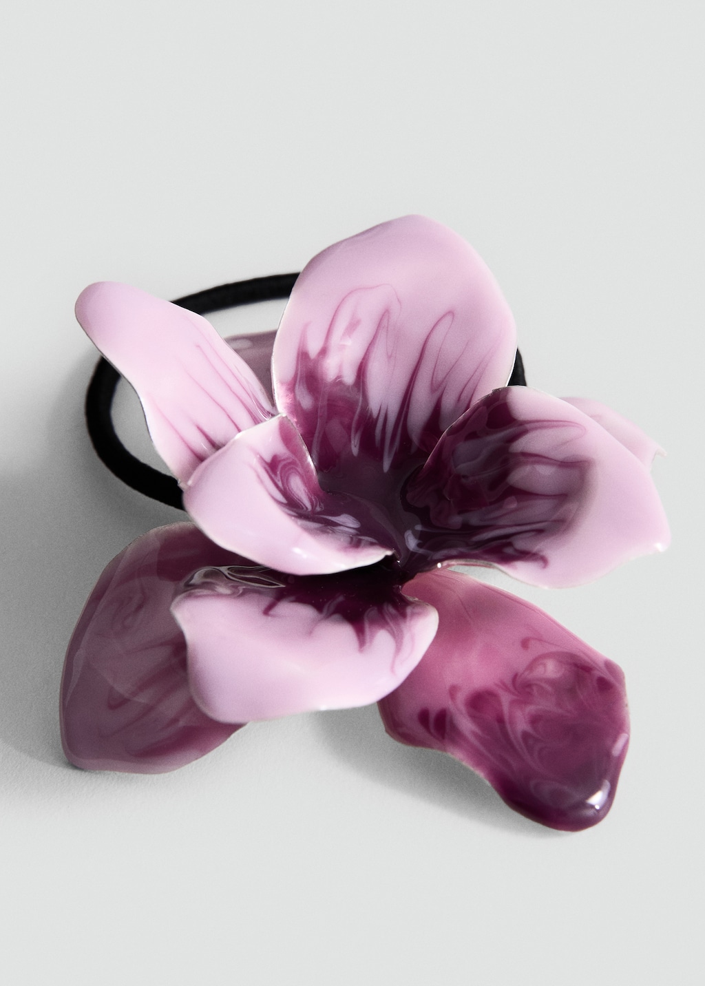 Maxi-flower hair tie