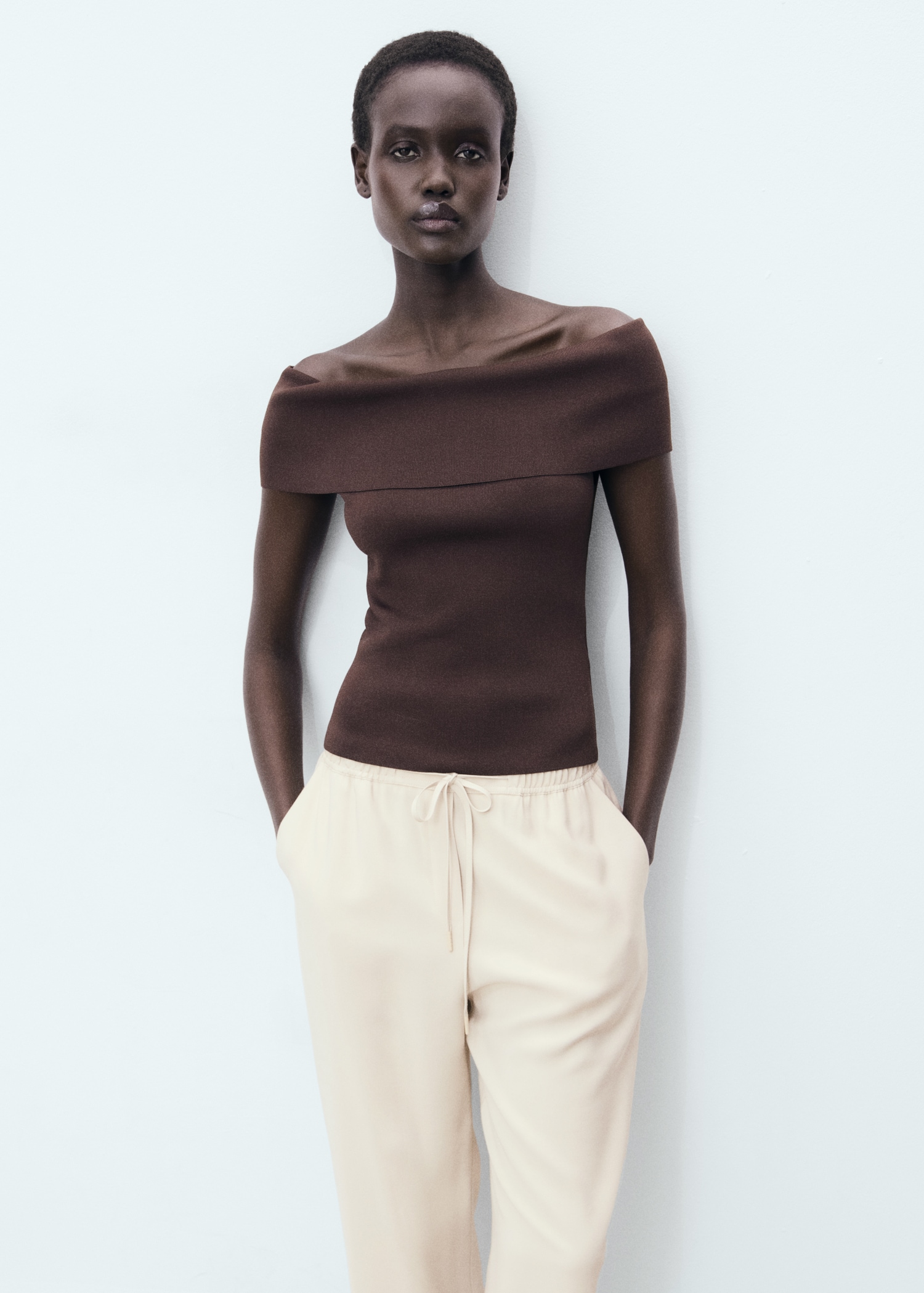 Drawstring flowy trousers - Details of the article 2