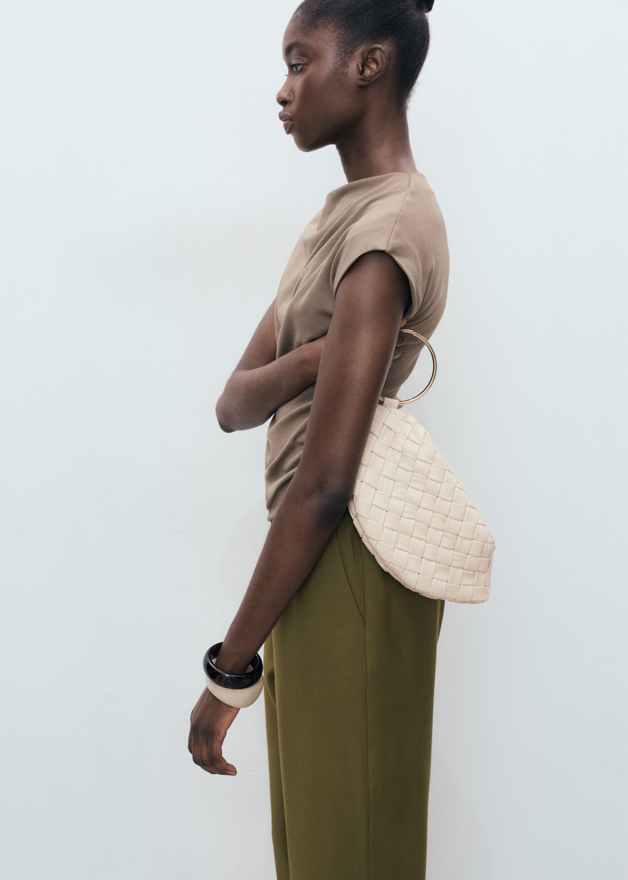 Drawstring flowy trousers - Details of the article 1
