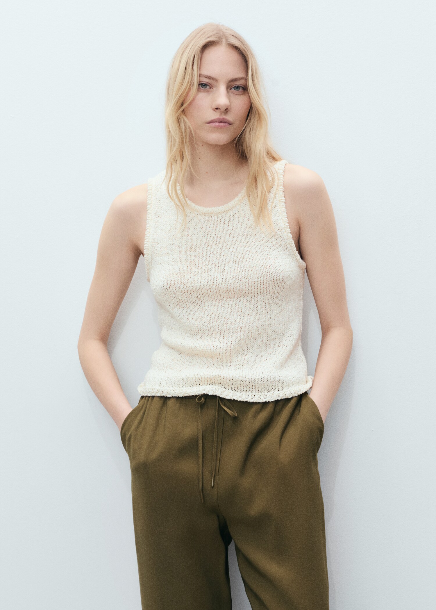 Drawstring flowy trousers - Details of the article 6