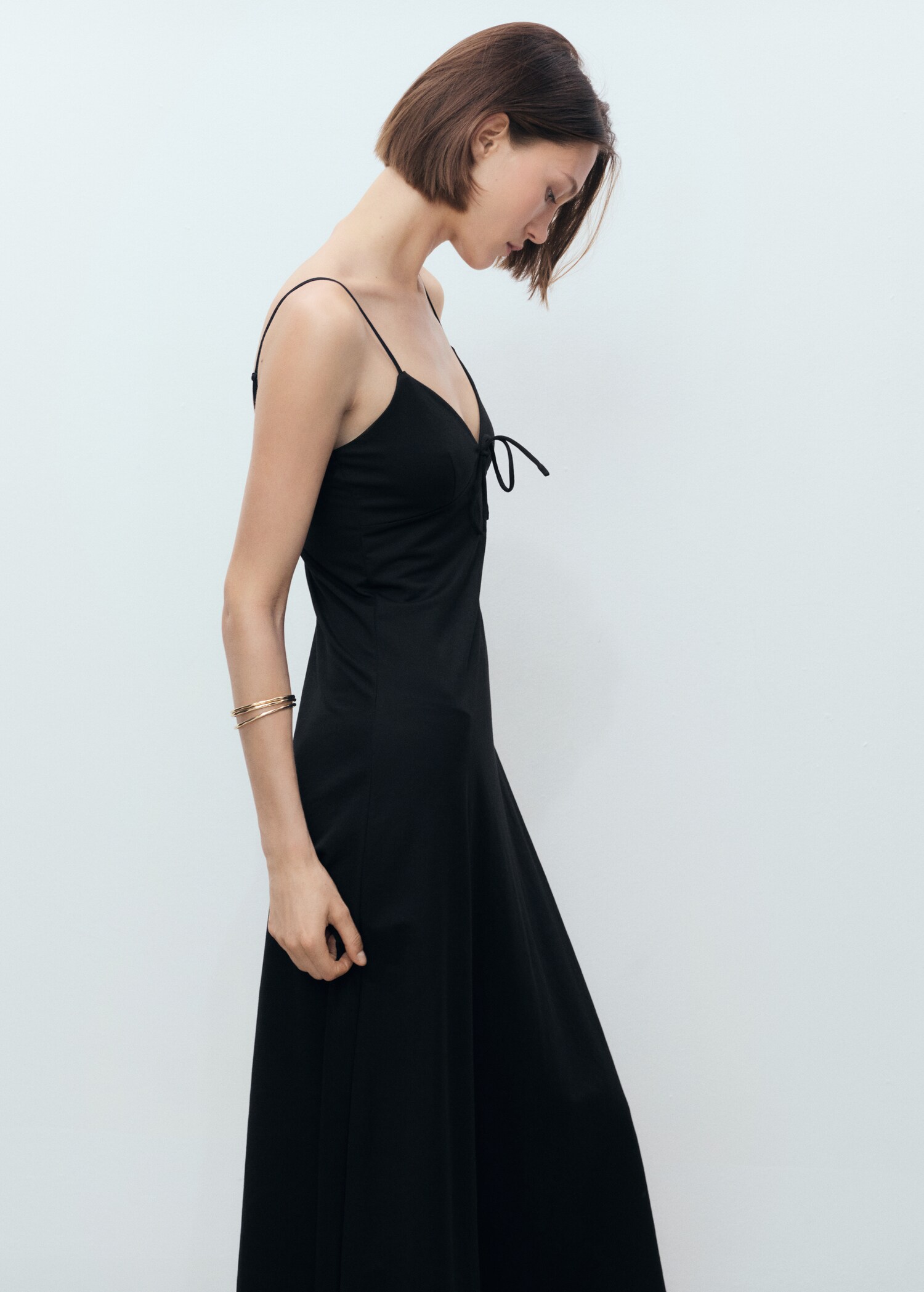 Long dress with bow neckline - Medium plane