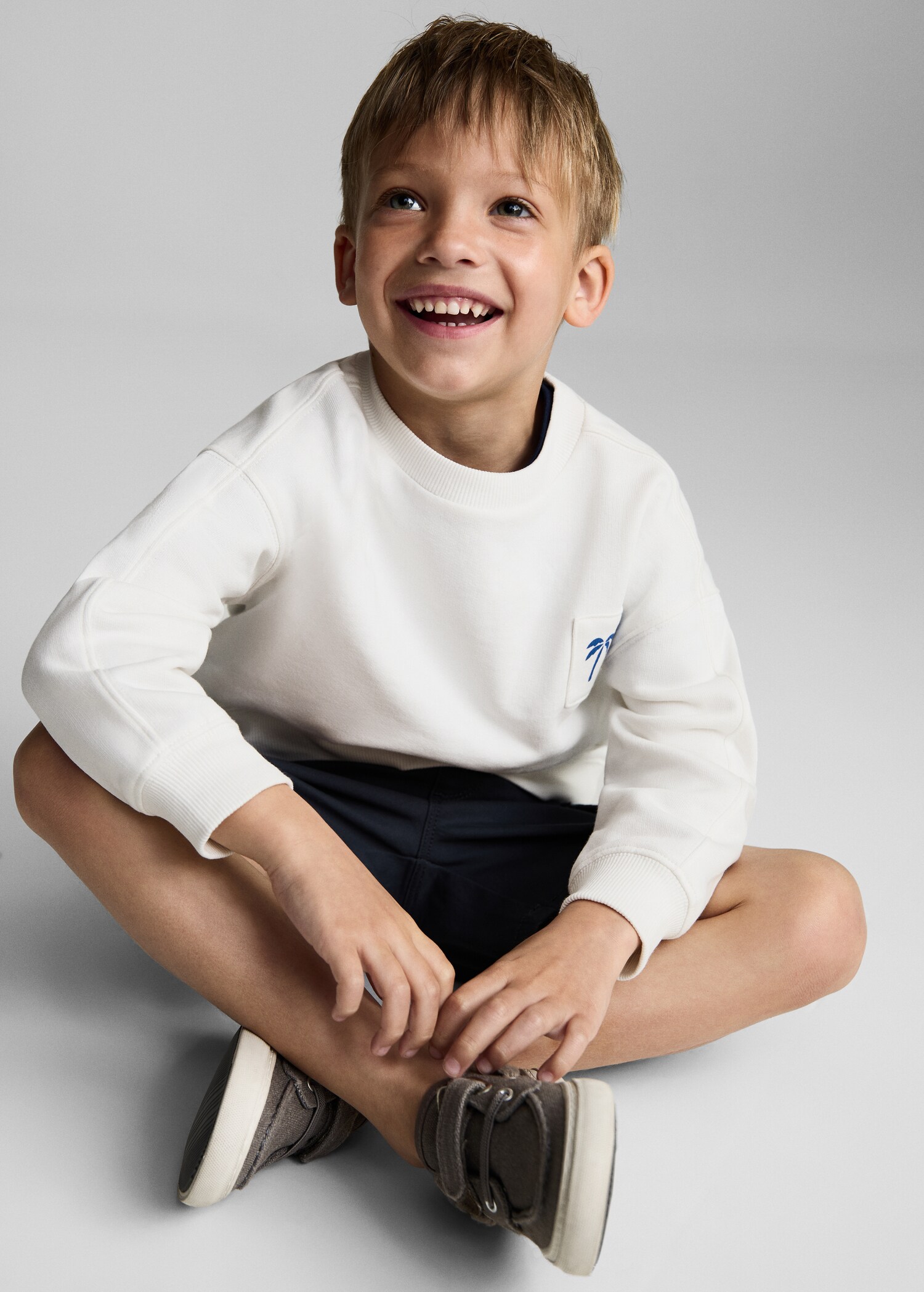 Sudadera estampado palmeras - Plano medio
