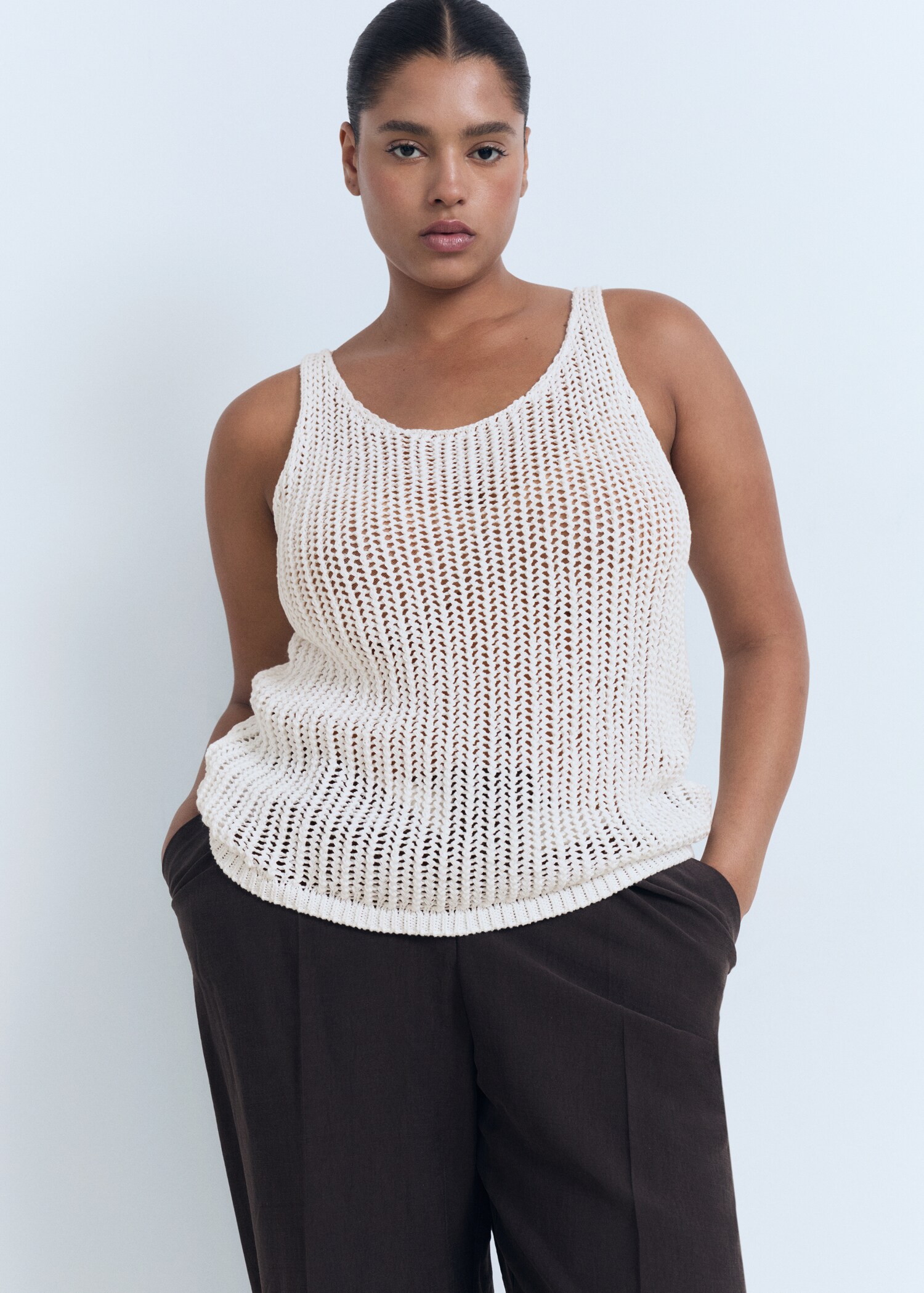 Crochet top with straps - Details of the article 5