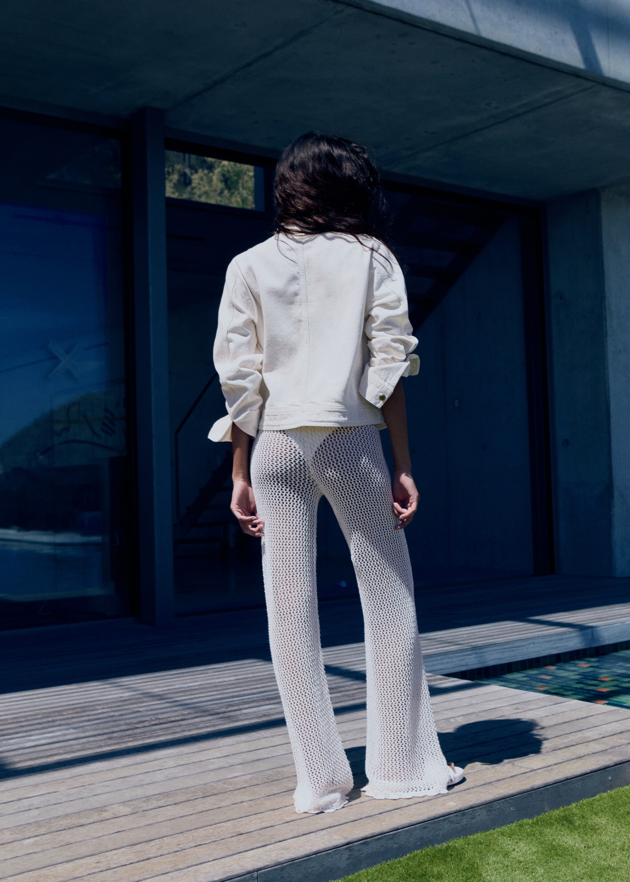 Crochet flared trousers - Reverse of the article