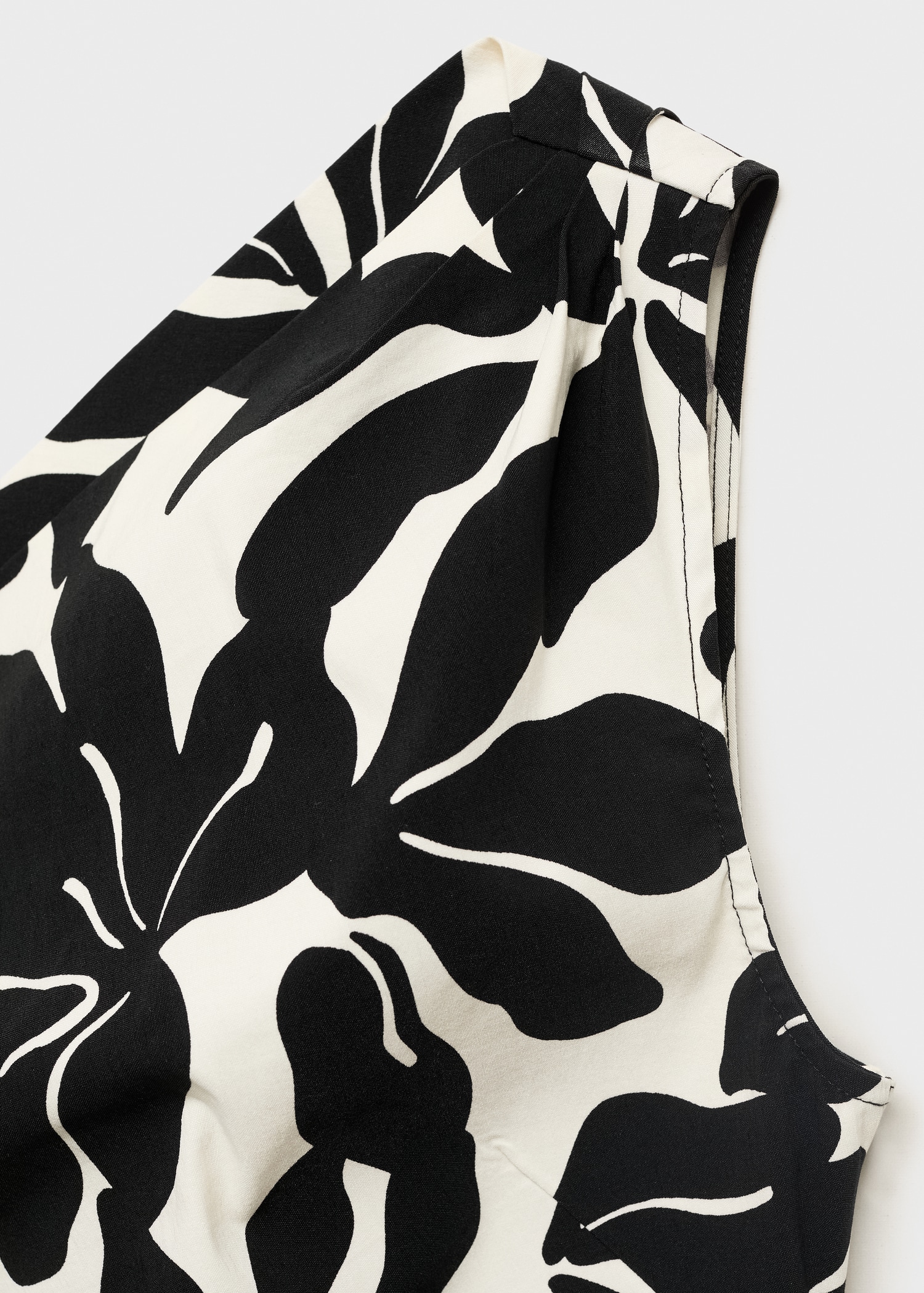 Short asymmetrical dress - Details of the article 8