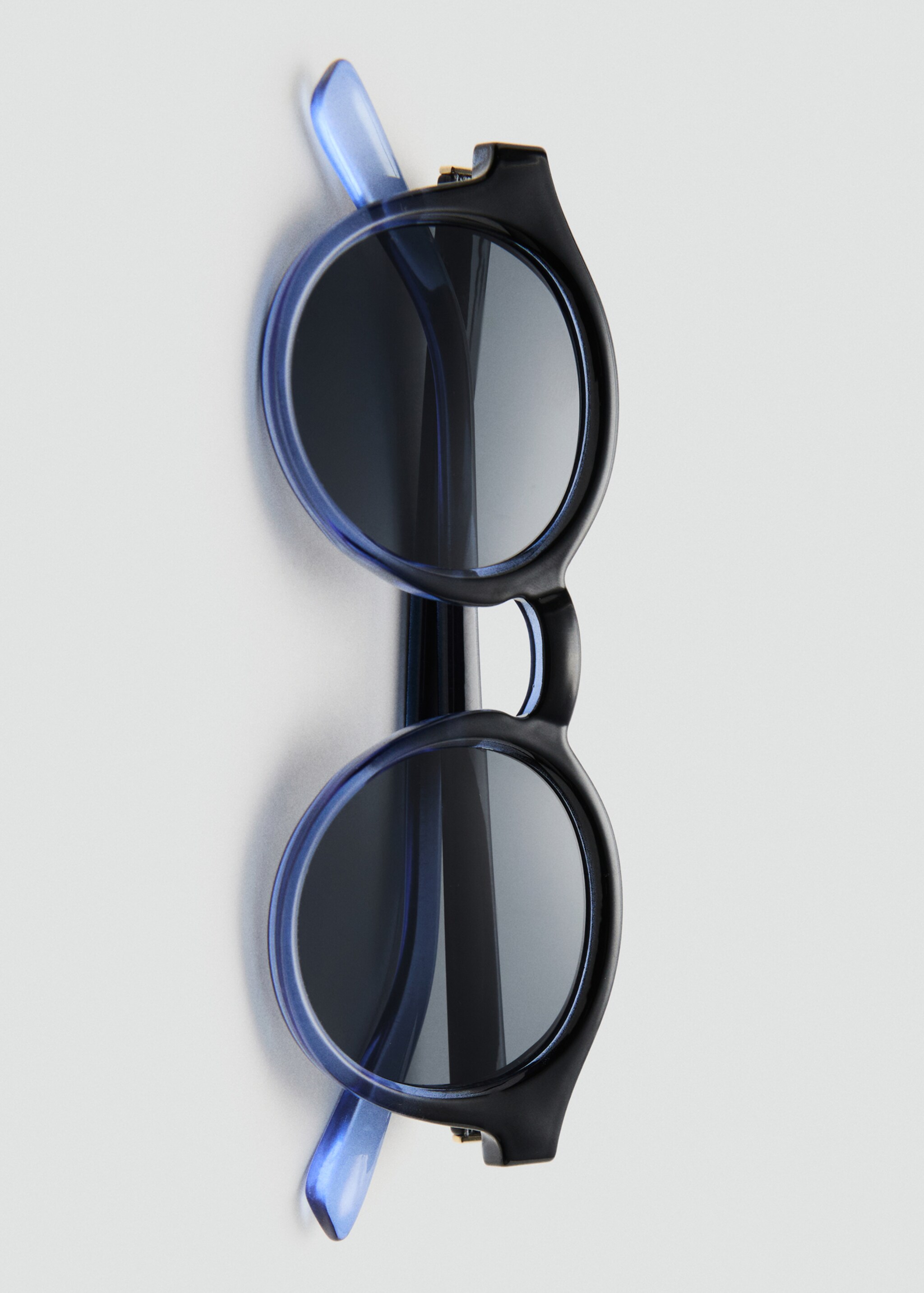 Semi-transparent frame sunglasses - Details of the article 2