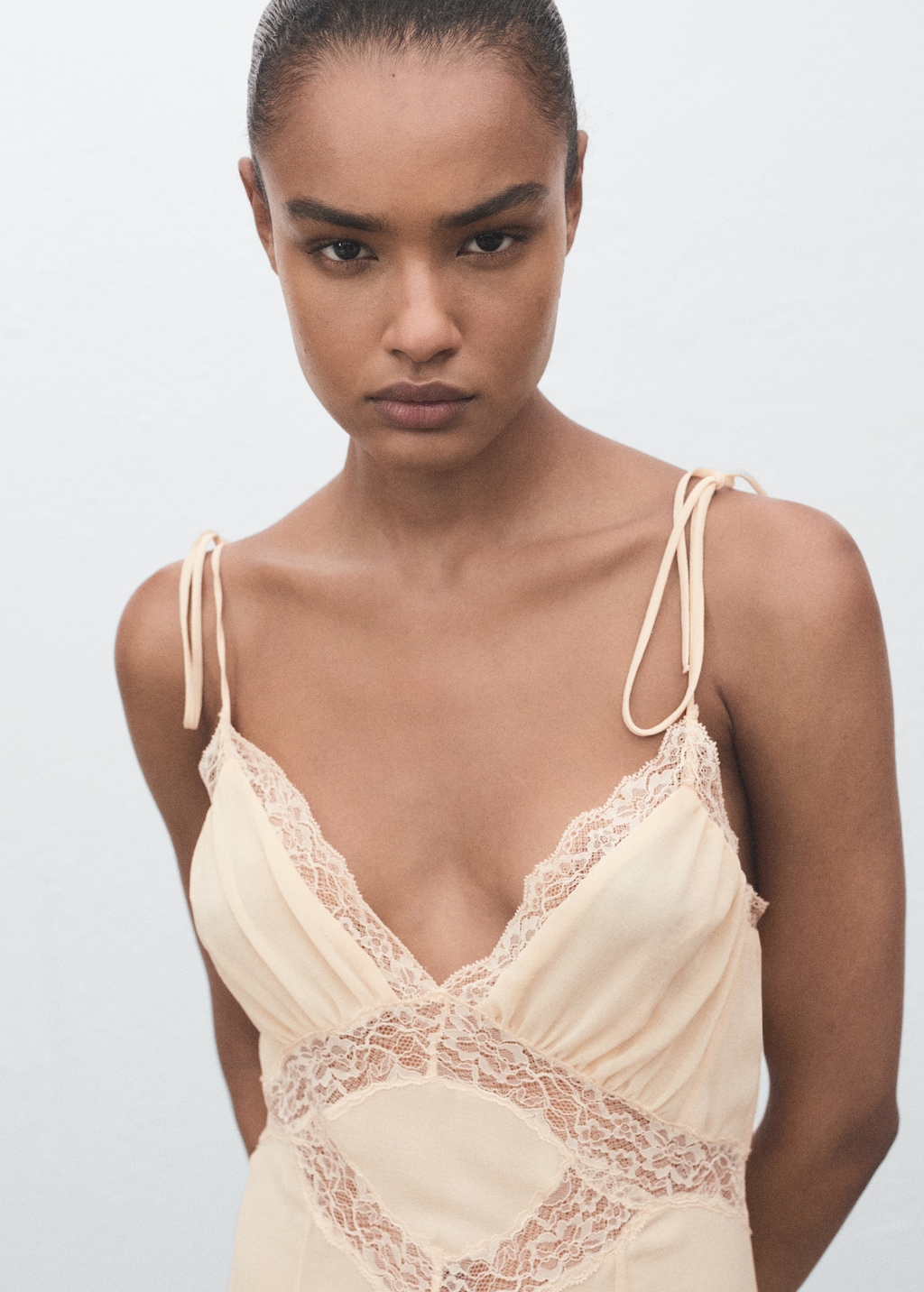 Lace camisole dress - Women | MANGO USA