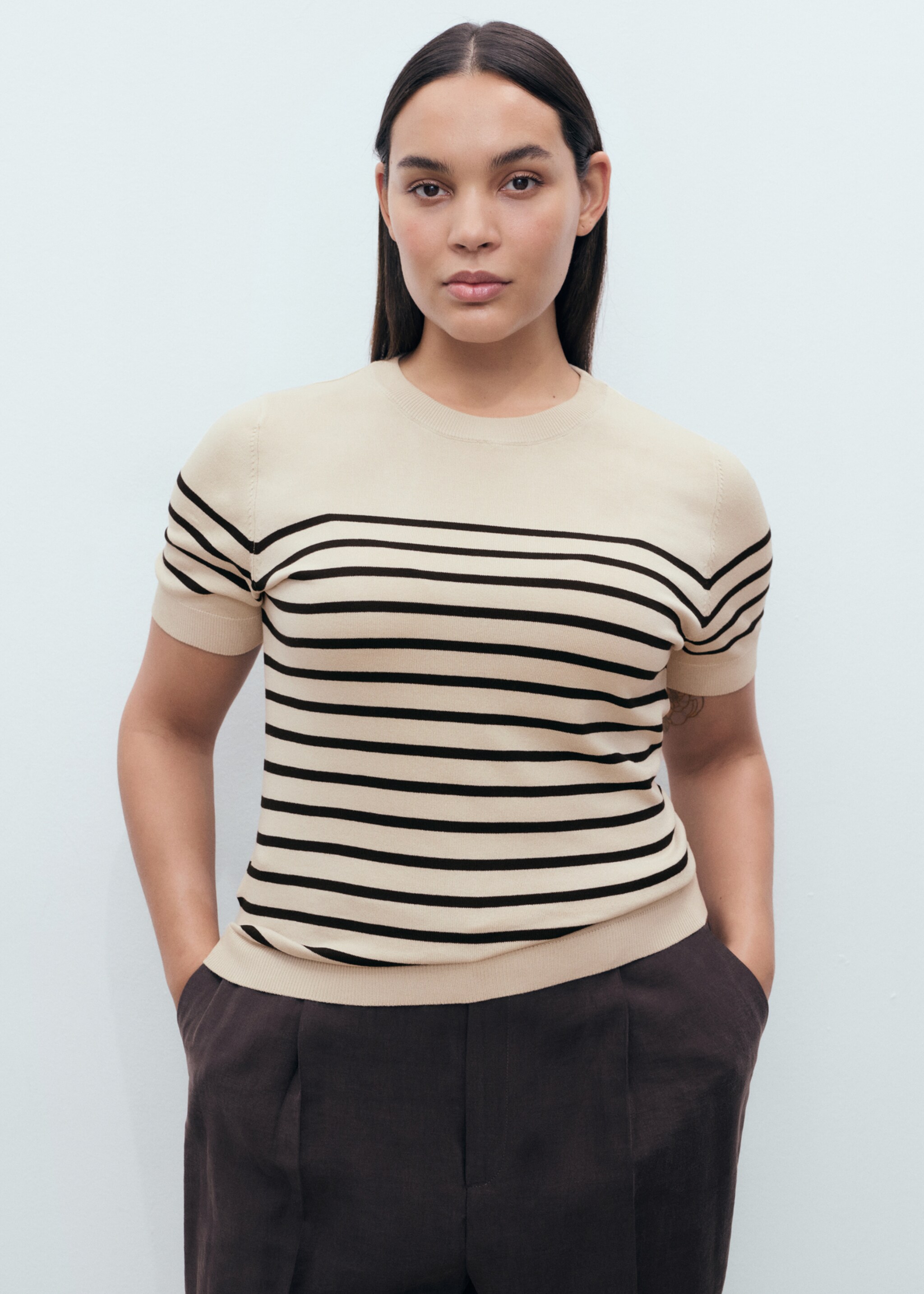 Short-sleeved fine-knit sweater - Details of the article 5