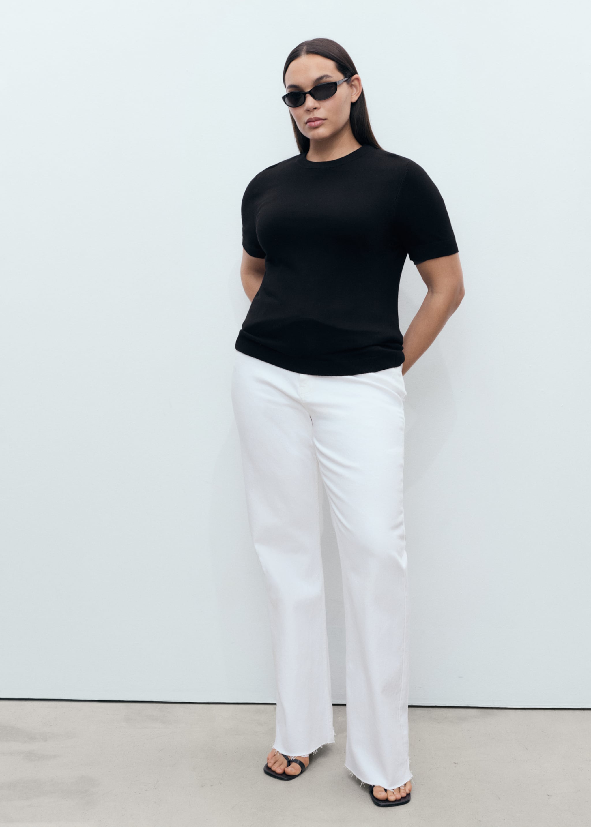Short-sleeved fine-knit sweater - Details of the article 3