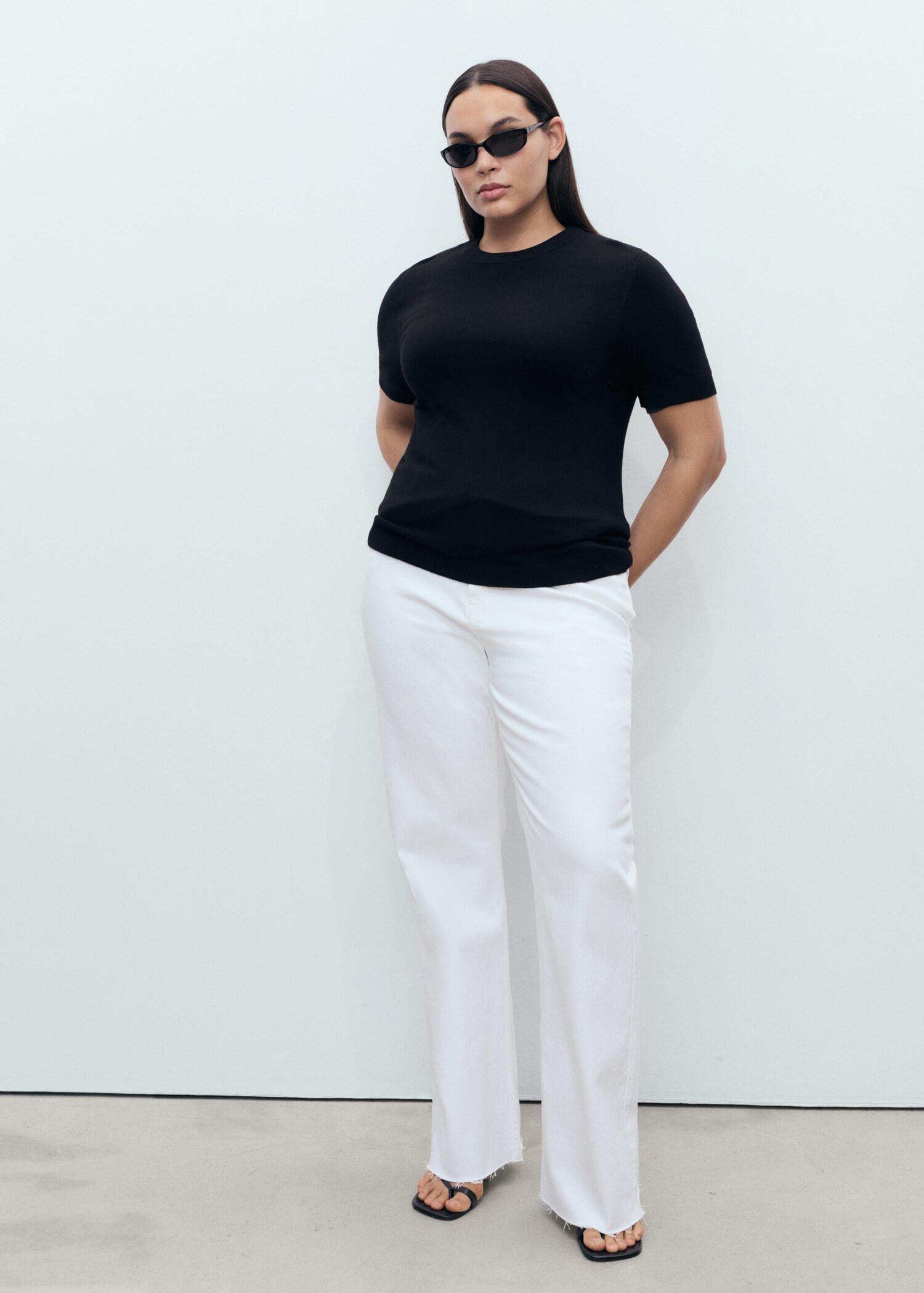 Short-sleeved fine-knit sweater - Details of the article 3