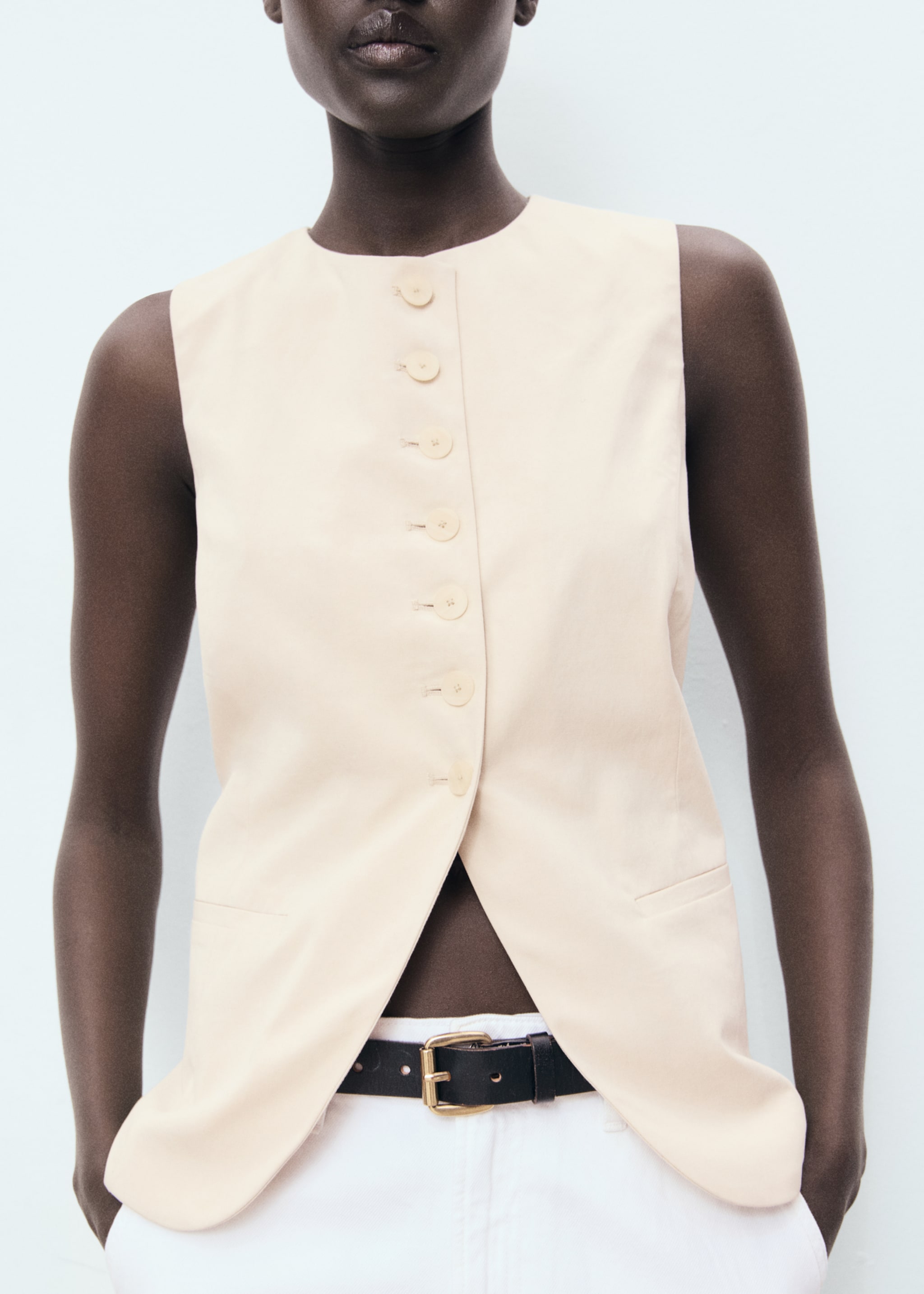 Suit waistcoat with buttons - Details of the article 6