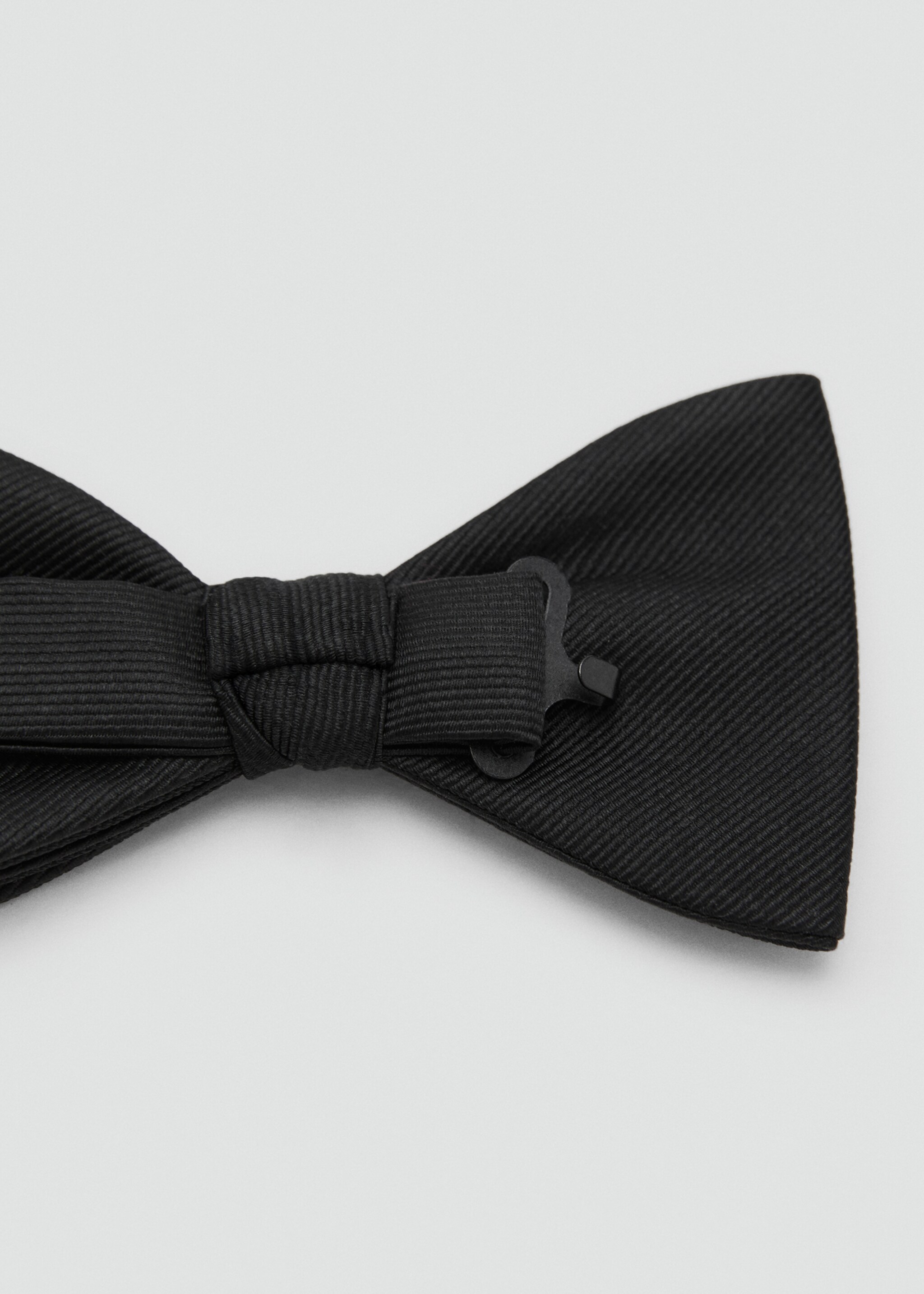 Classic bow tie with microstructure - Details of the article 1