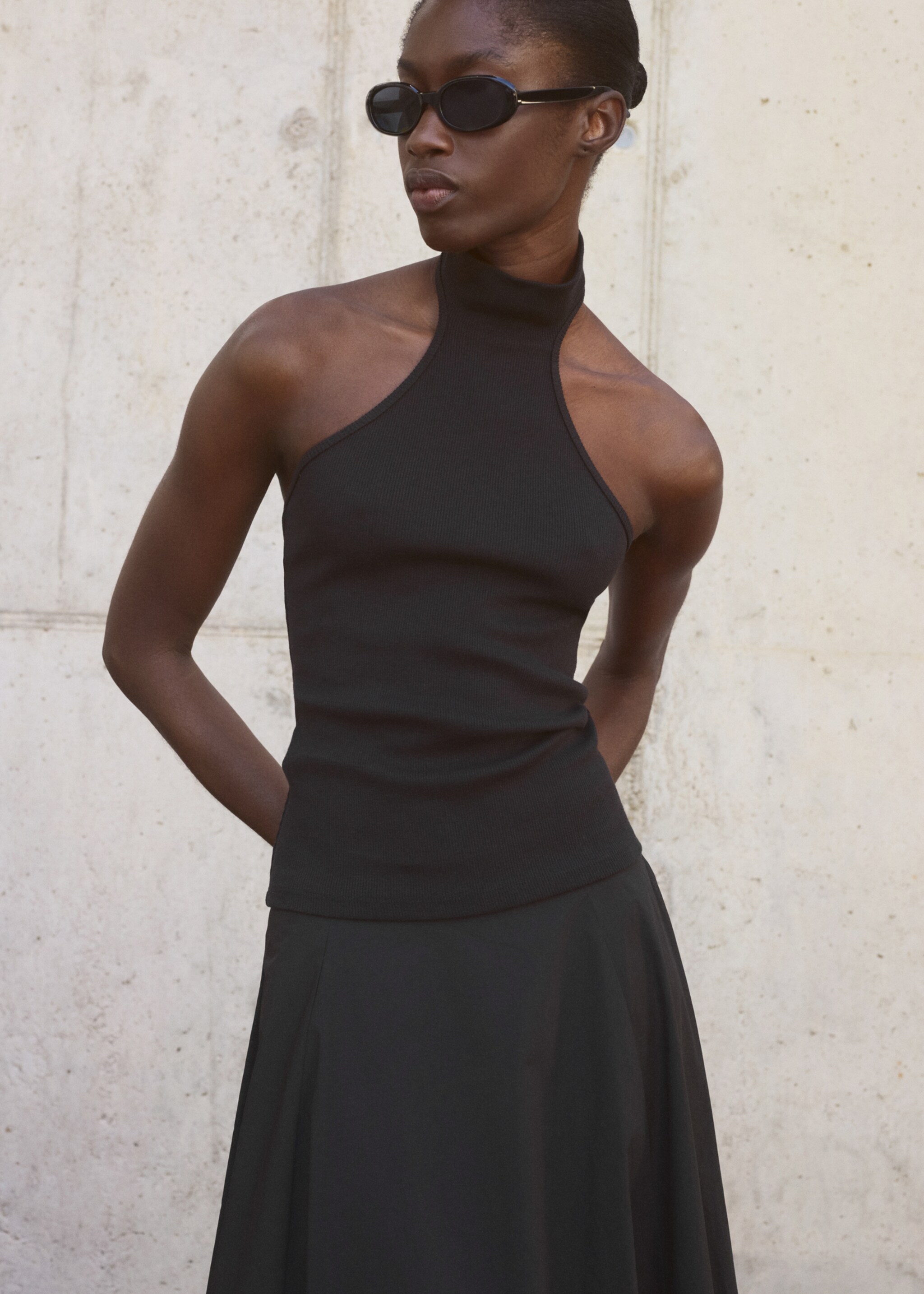 Top halter punto - Plano medio