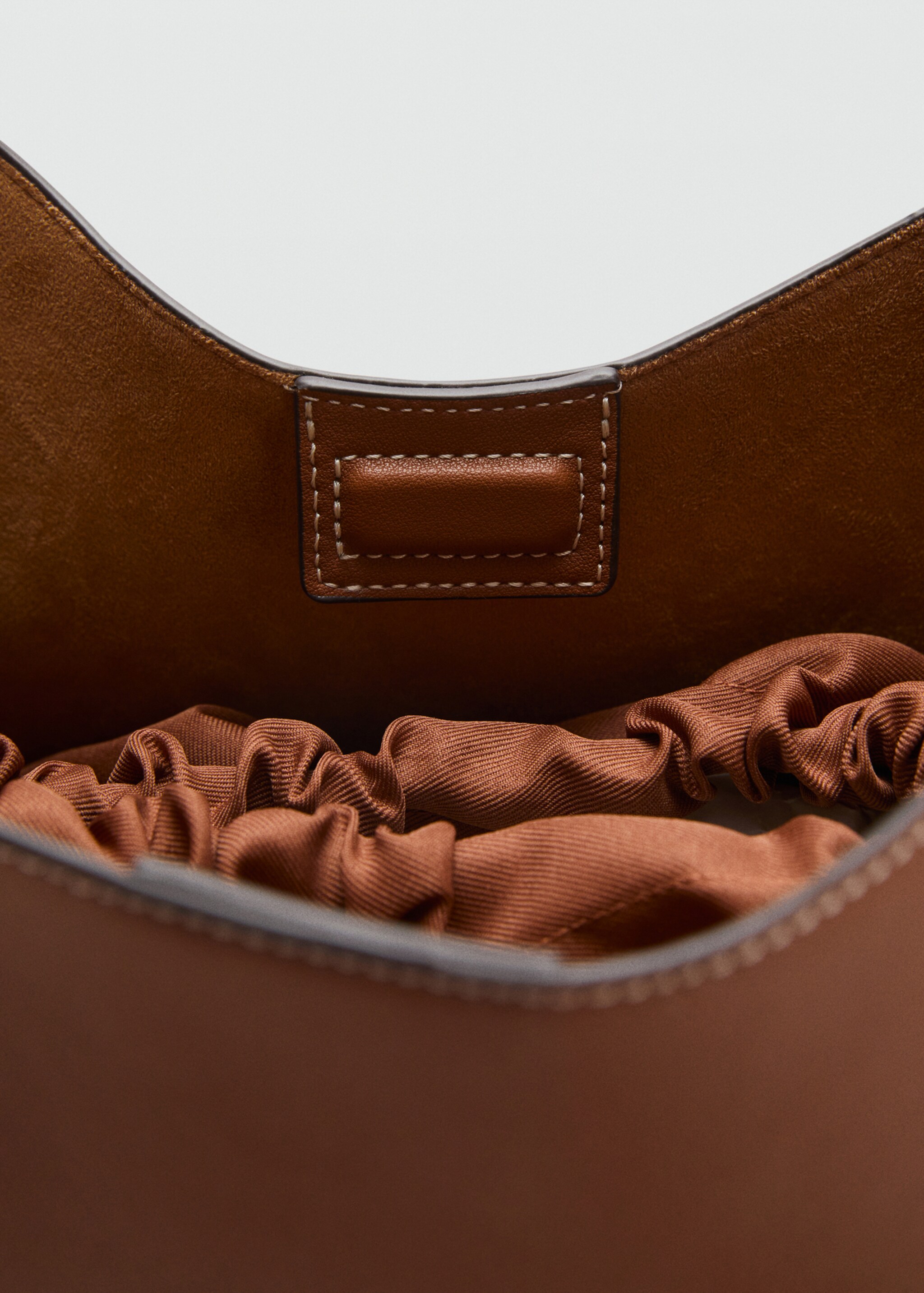 Shopper-Bag mit Schnallendetail - Detail des Artikels 2