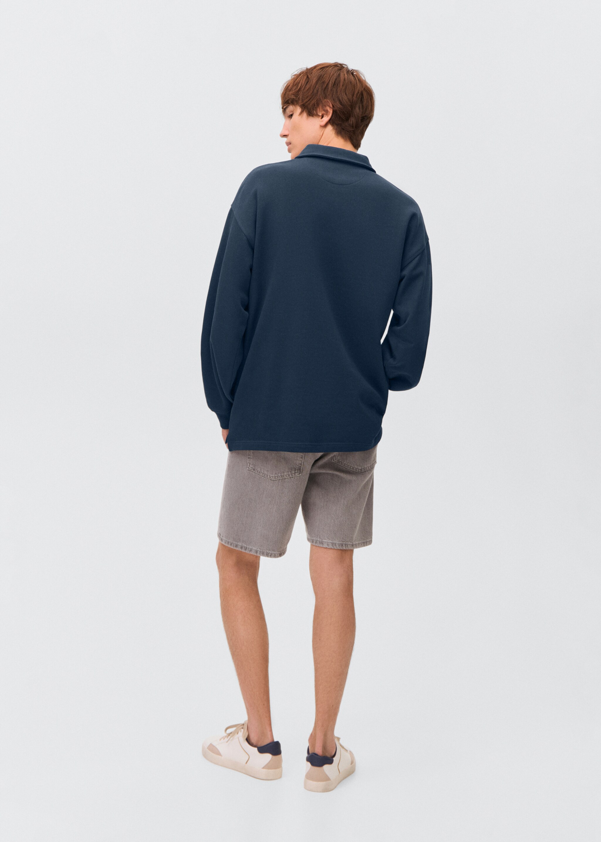 Polo-neck sweatshirt - Reverse of the article