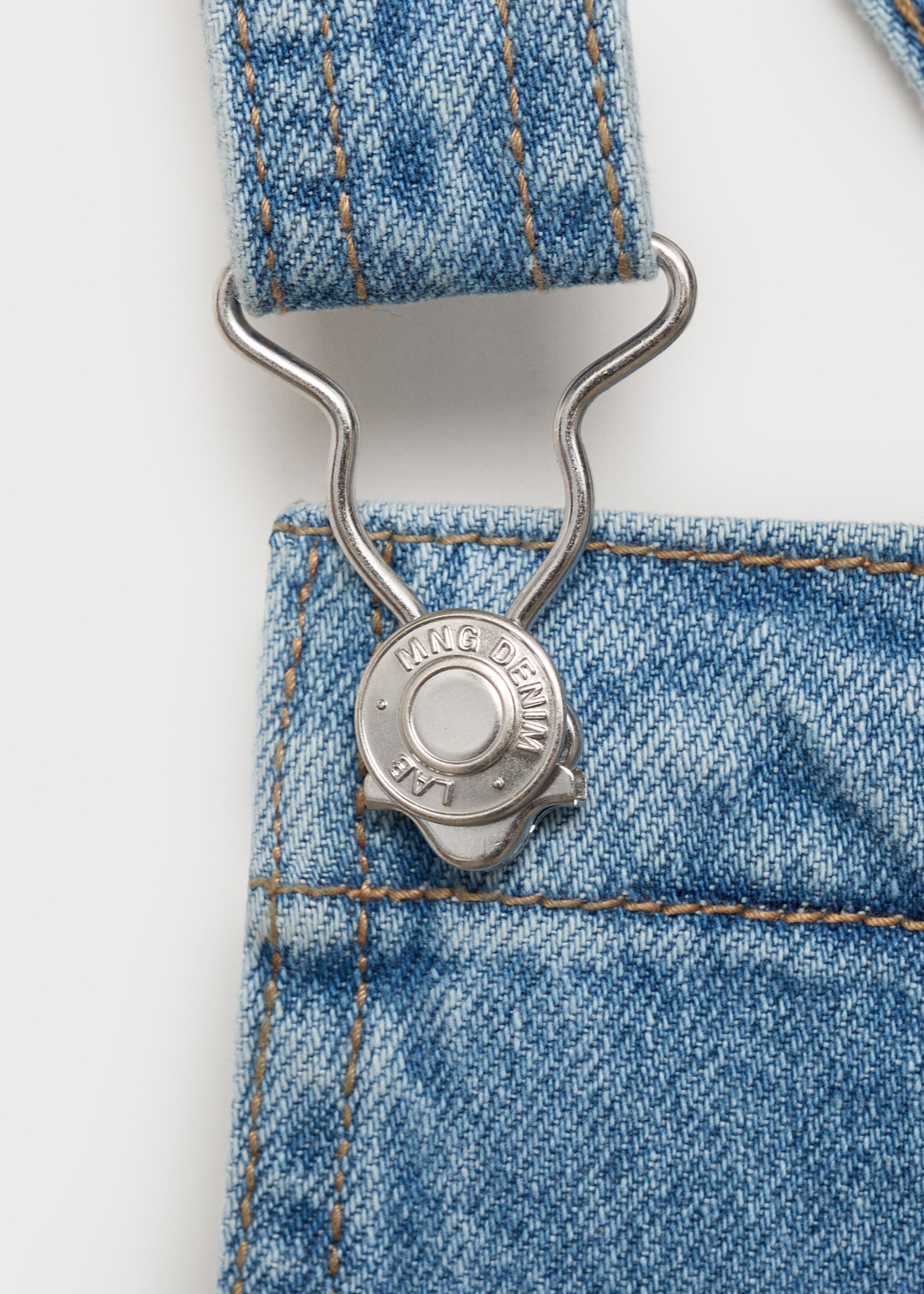 Short denim pinafore - Details of the article 8