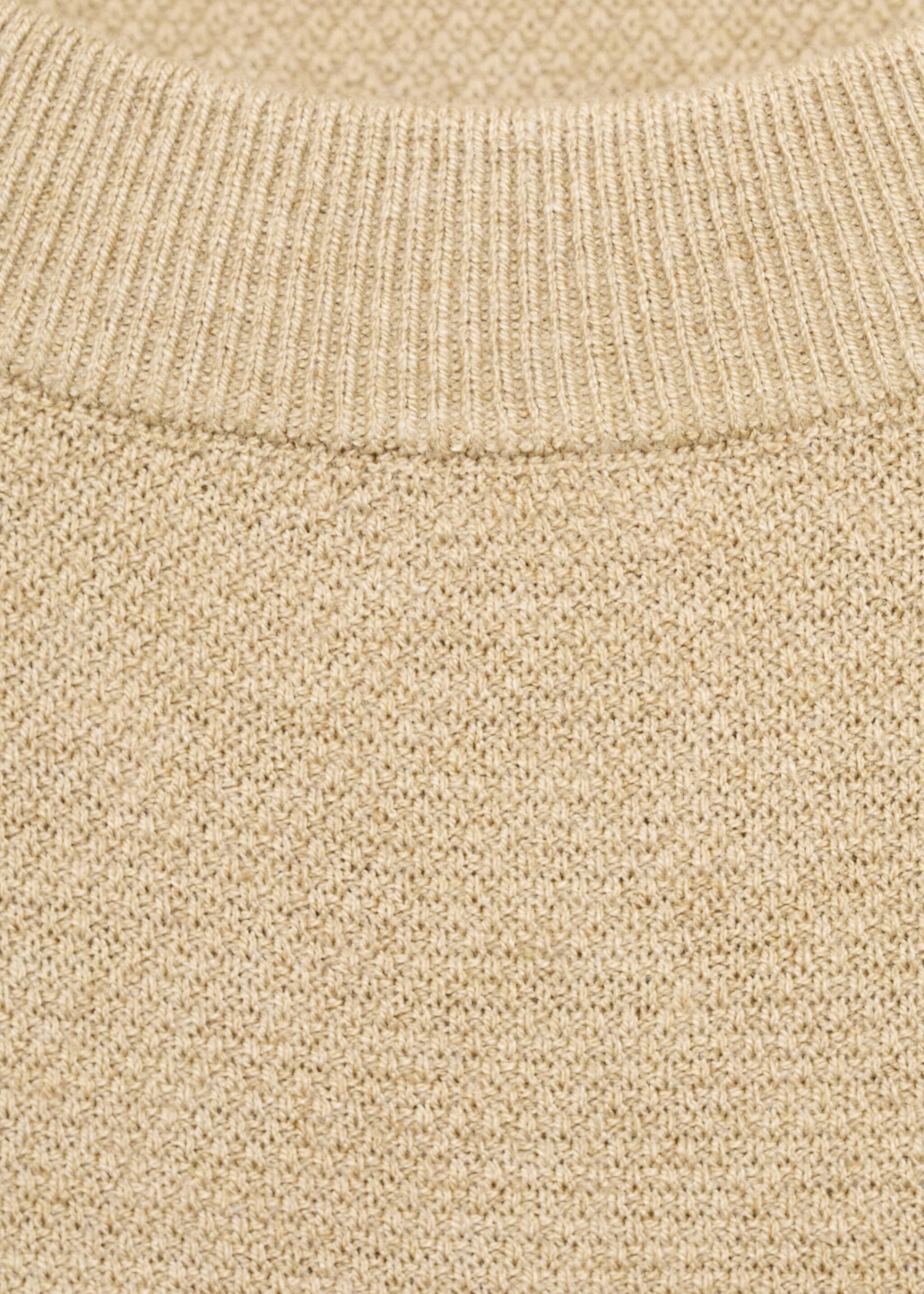 Pull-over en maille fine - Détail de l'article 8