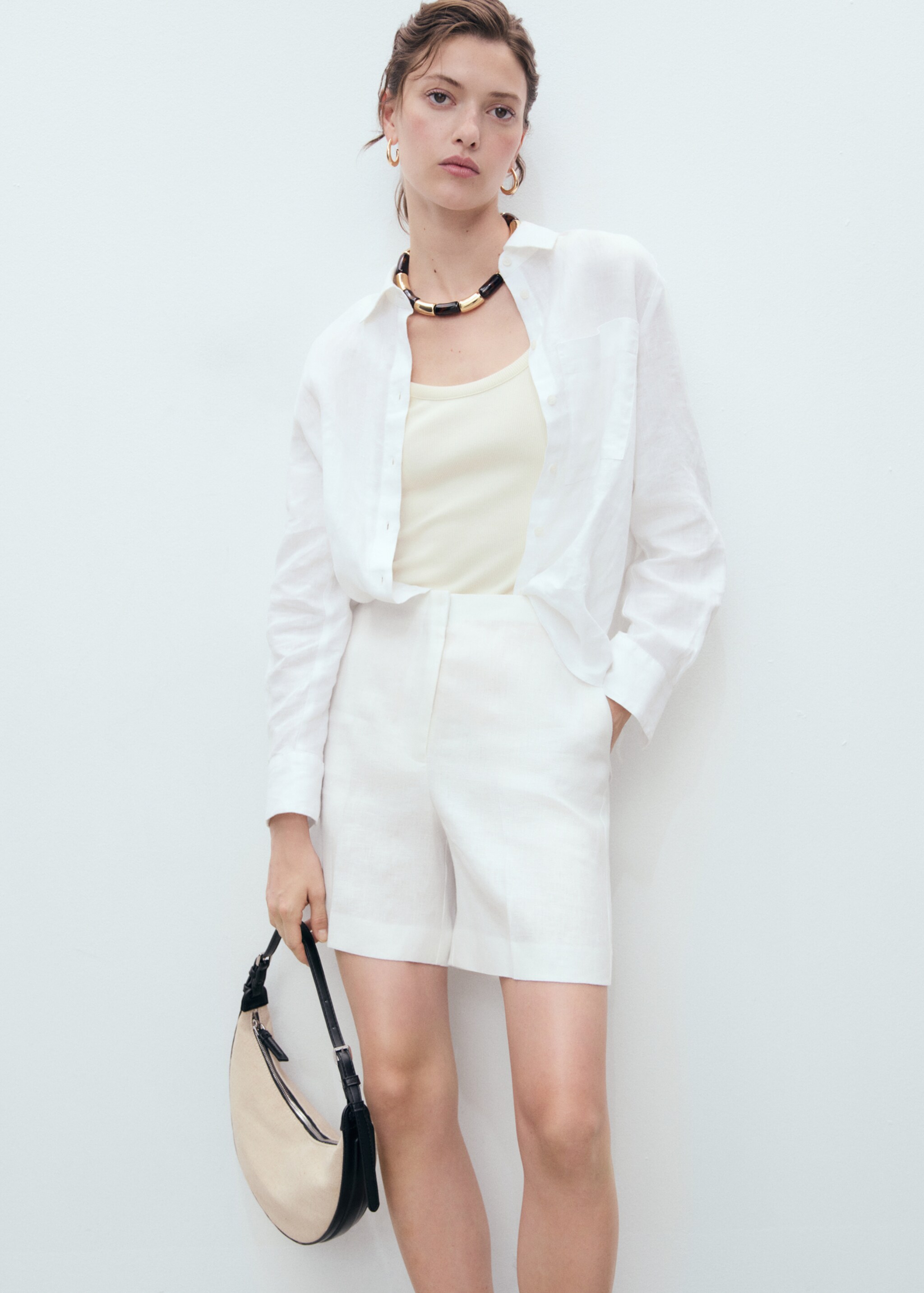 Linen straight-fit mid-rise shorts - Details of the article 2