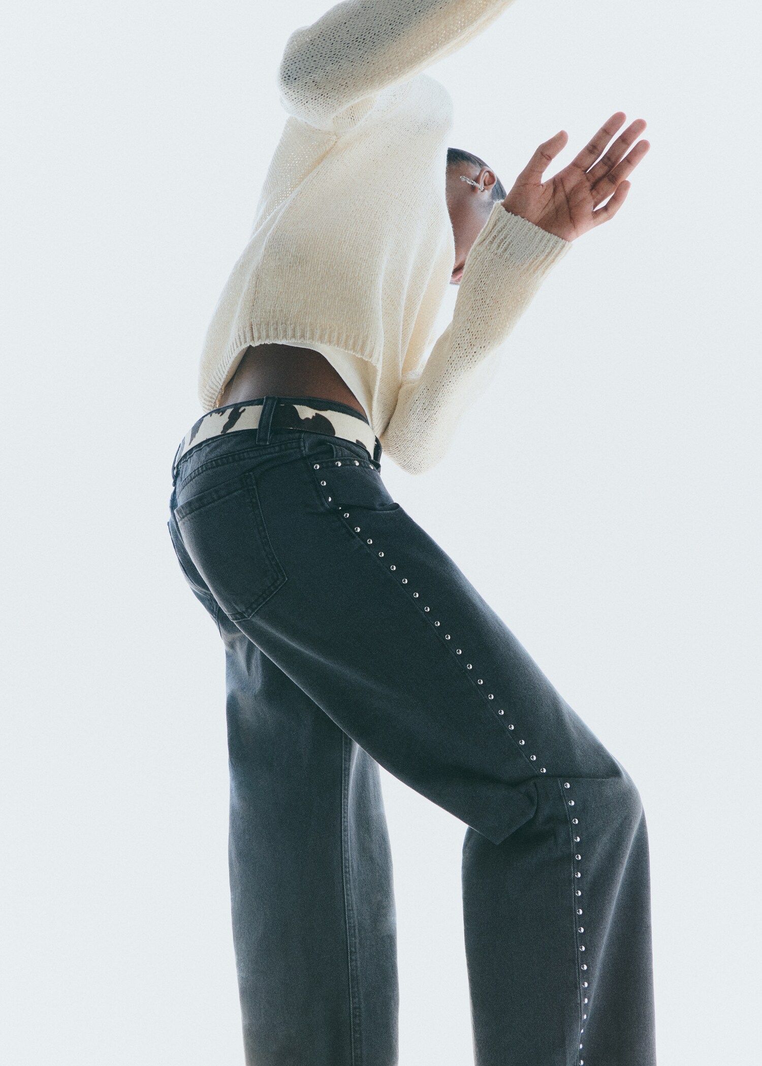 Straight-fit jeans with studs - Details of the article 7