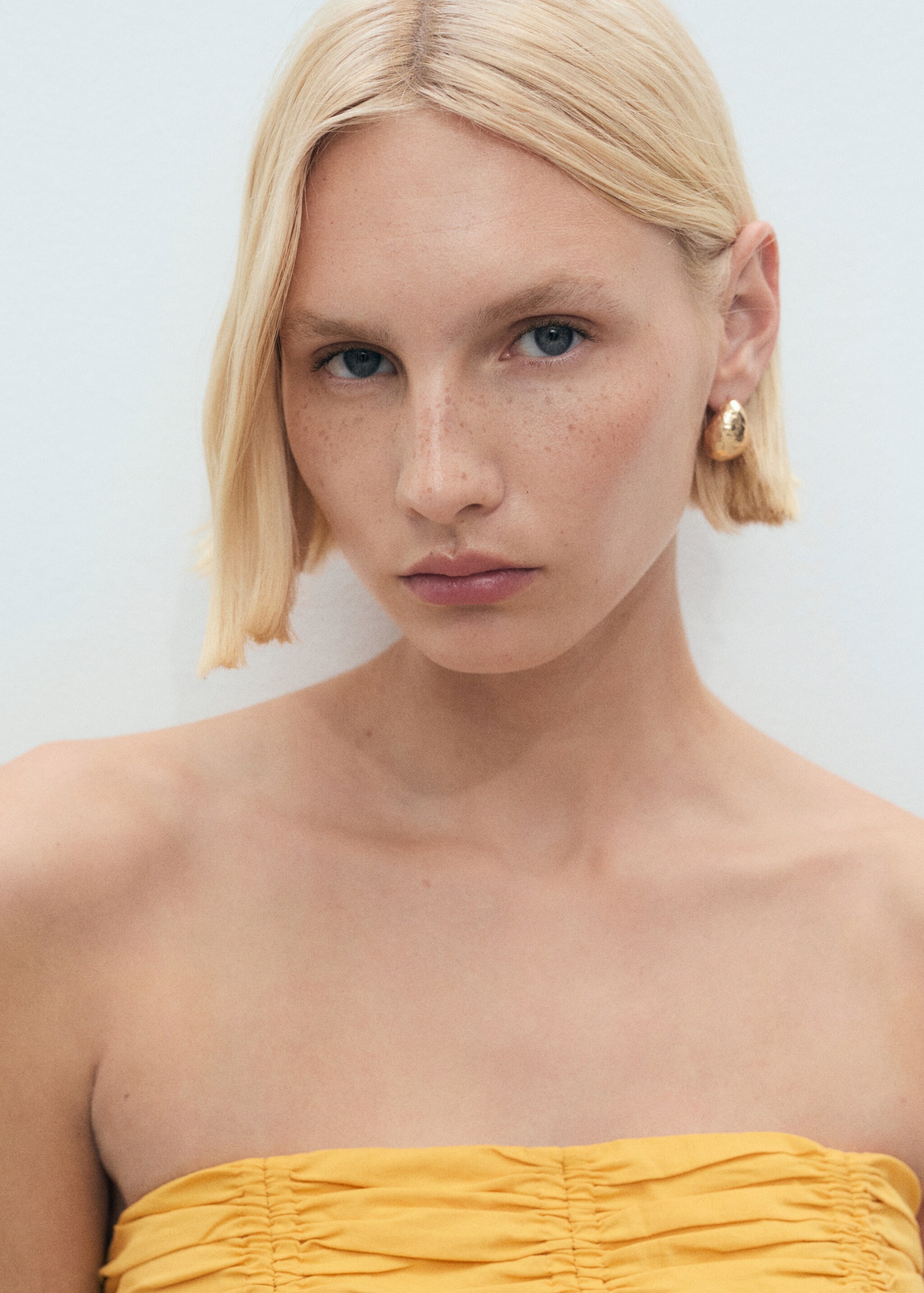 Ruched strapless top - Details of the article 1