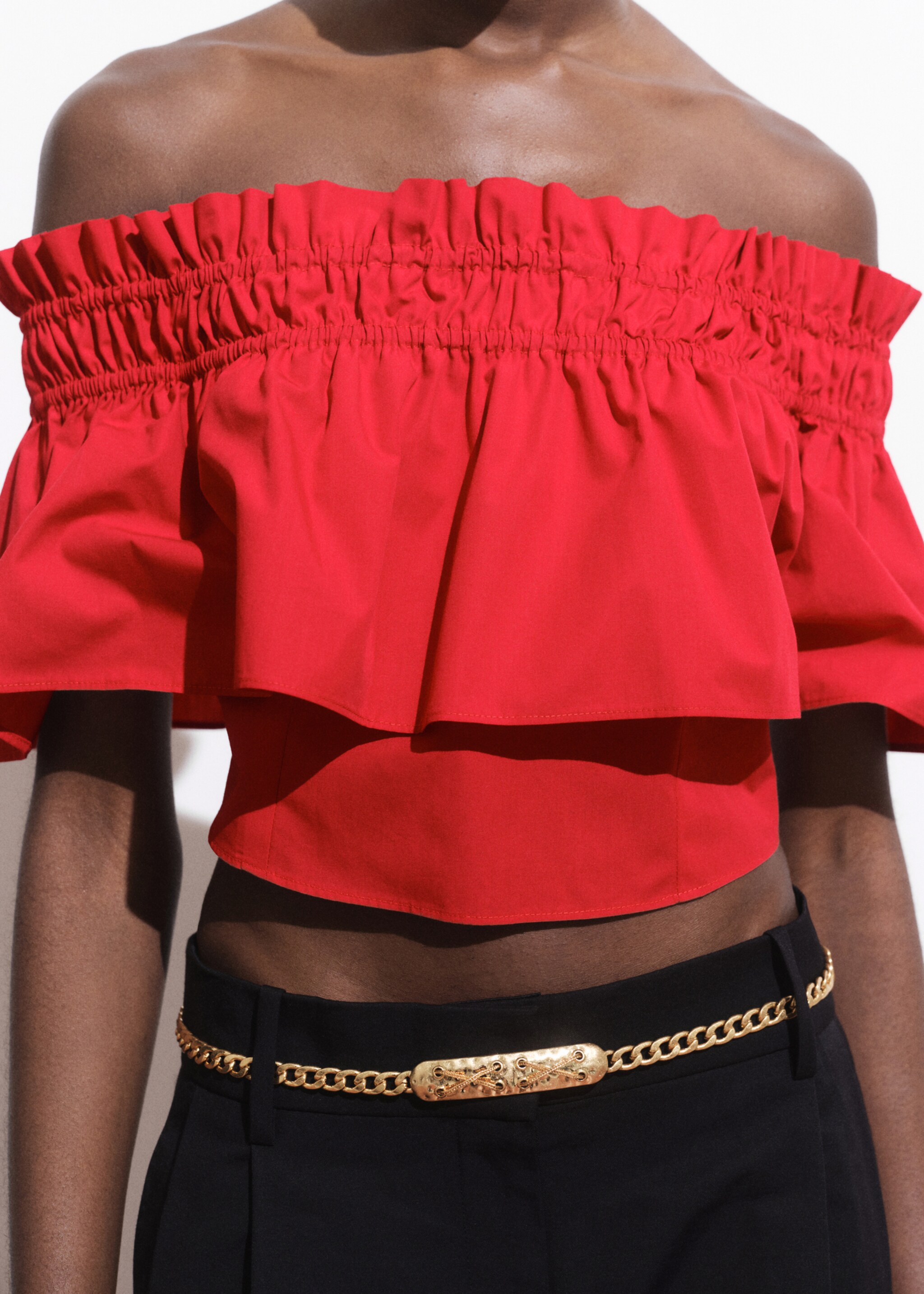 Strapless top with ruffle - Details of the article 6