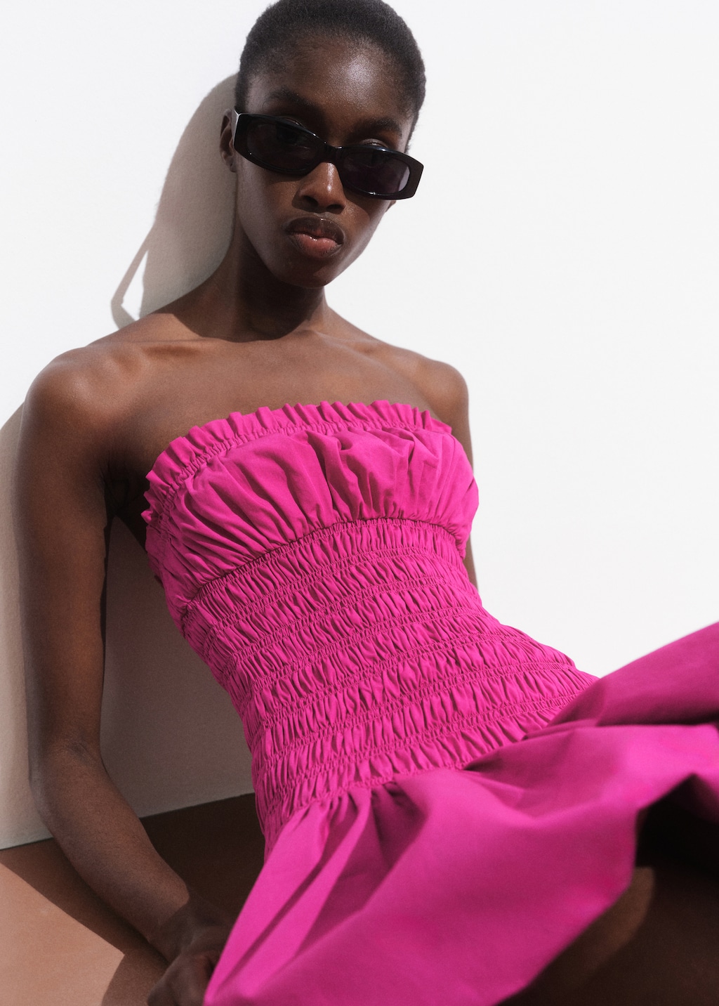 Short gathered balloon dress