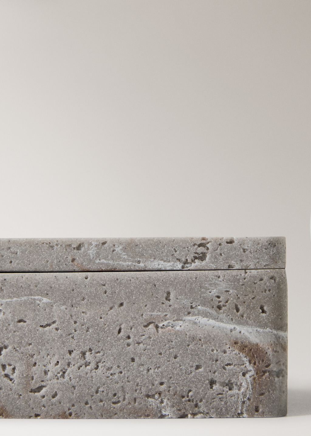 Stone-effect resin box