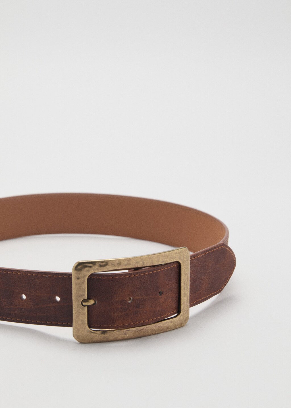 Textured square buckle belt