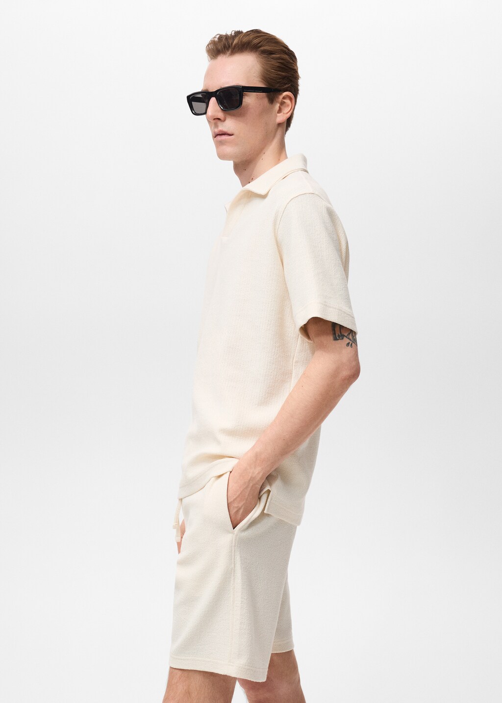 Regular-fit textured polo shirt