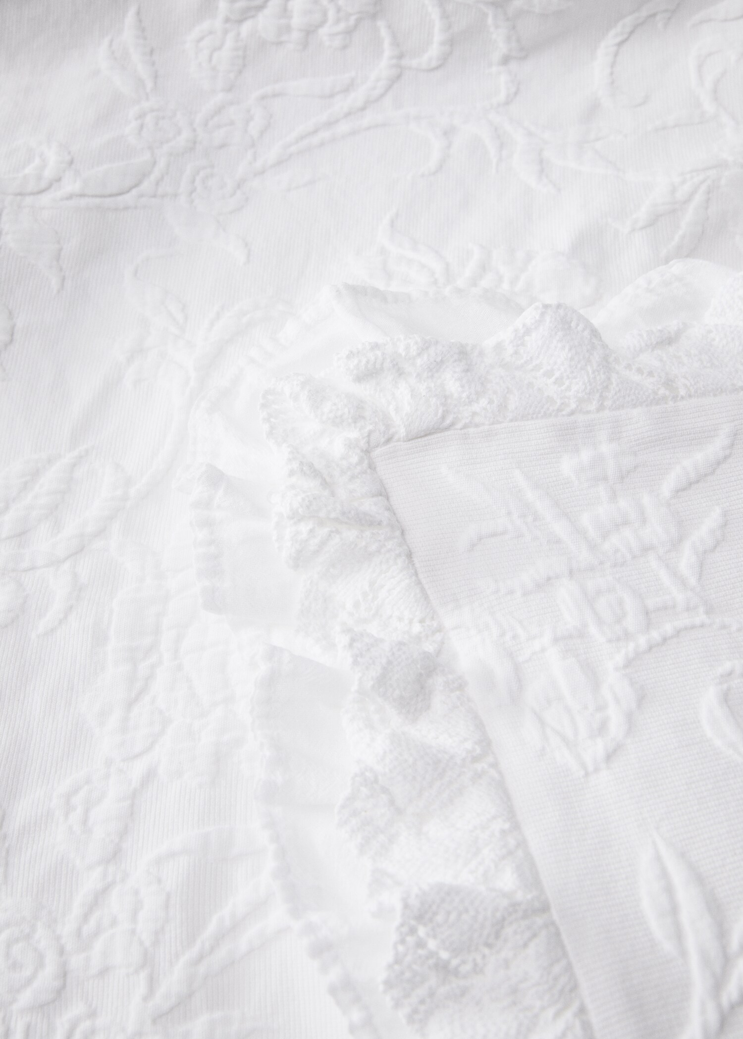 Tagesdecke aus Baumwolljacquard mit Blumenmuster und Volant, Bett 130/150 cm - Detail des Artikels 2